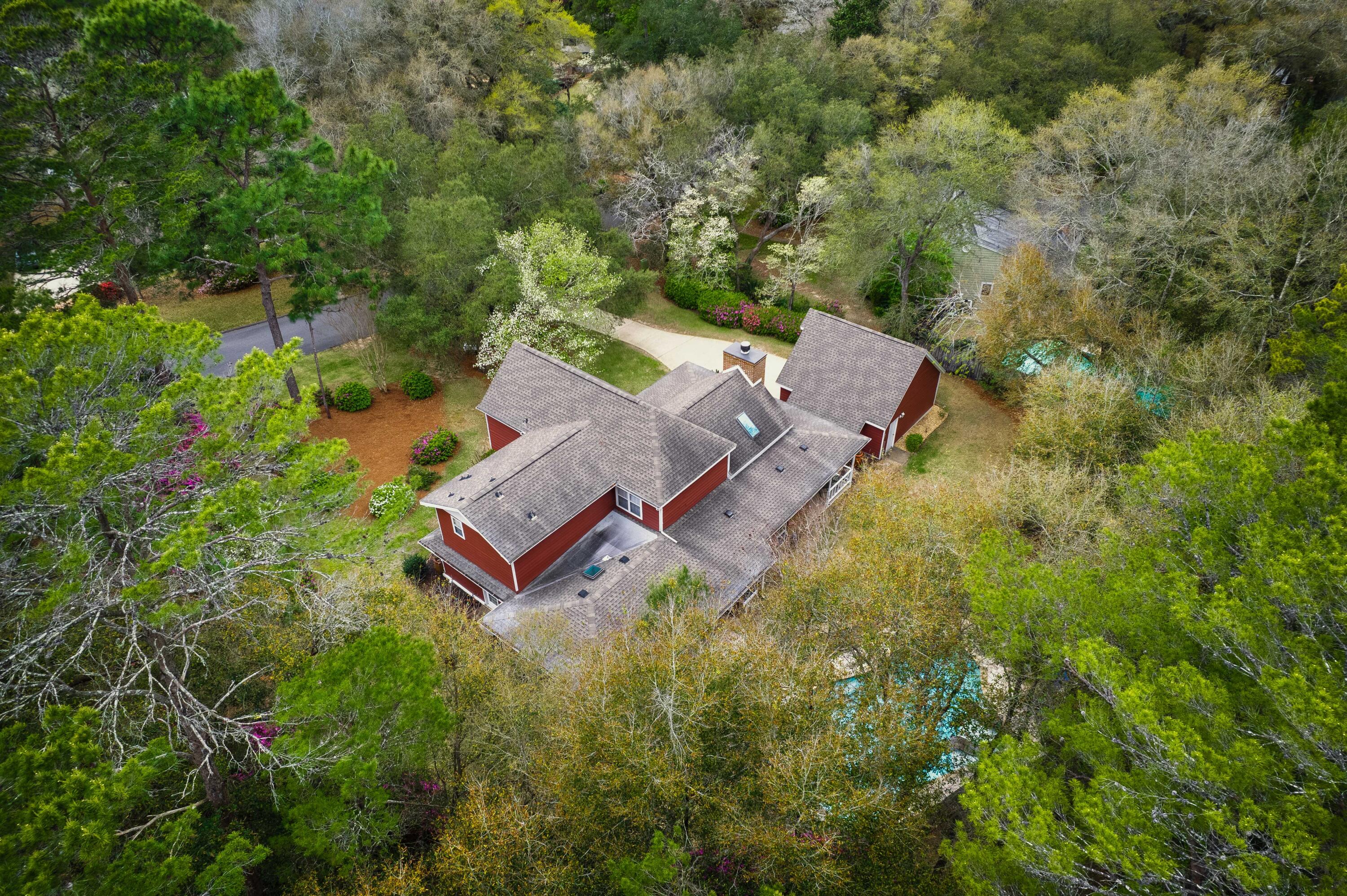 LE CHATEAU - Residential