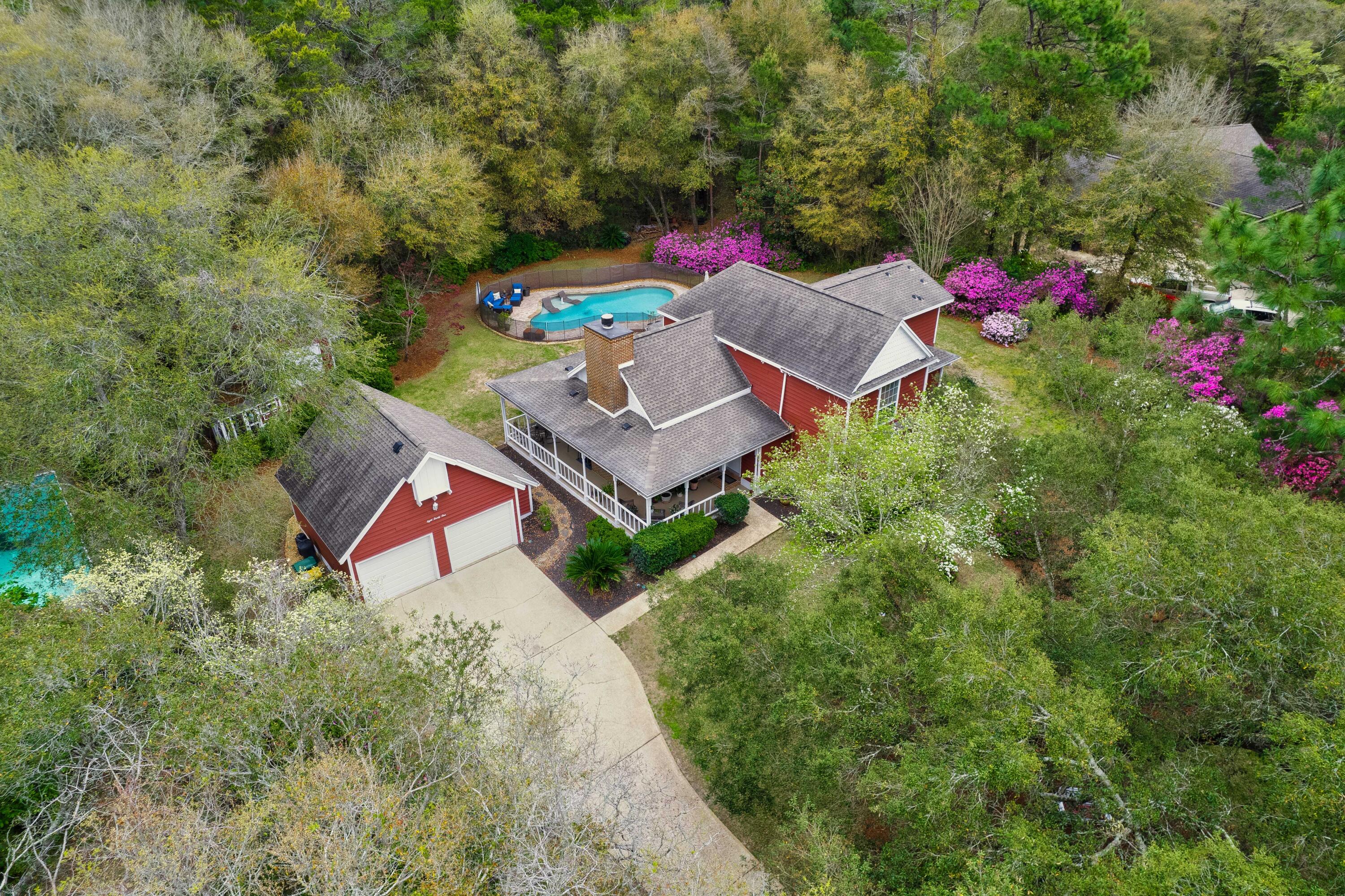 LE CHATEAU - Residential