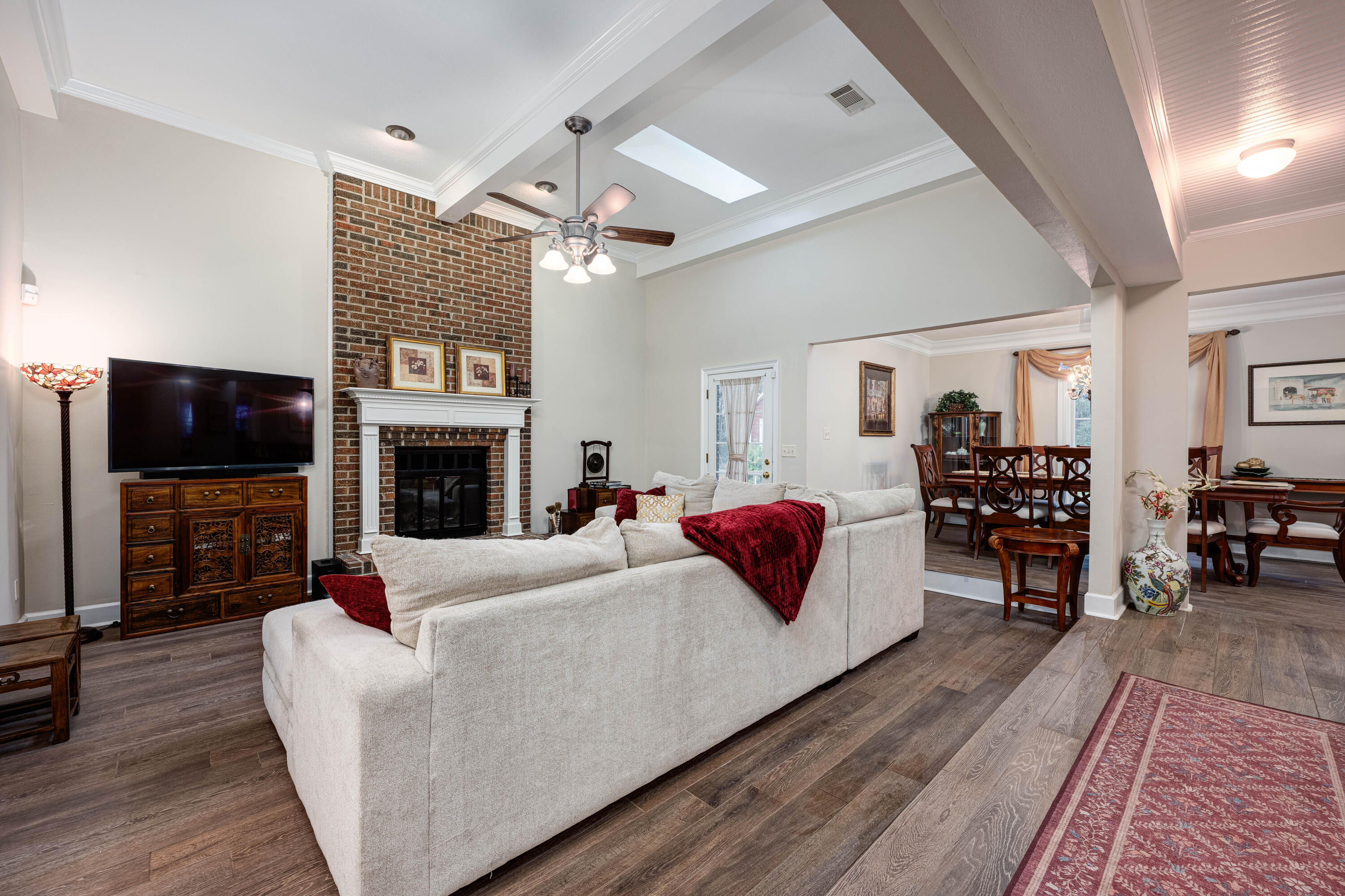 LE CHATEAU - Residential