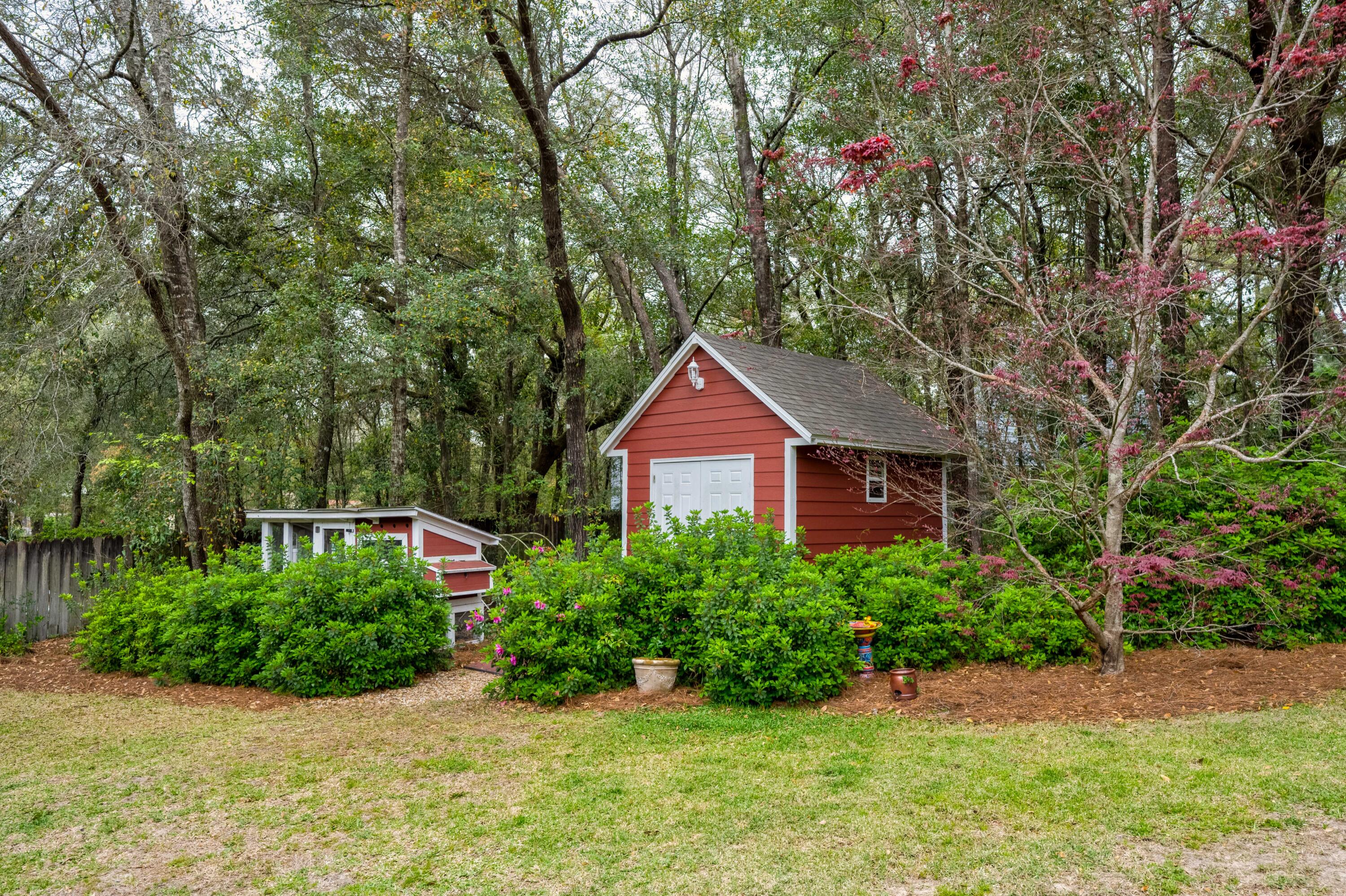 LE CHATEAU - Residential