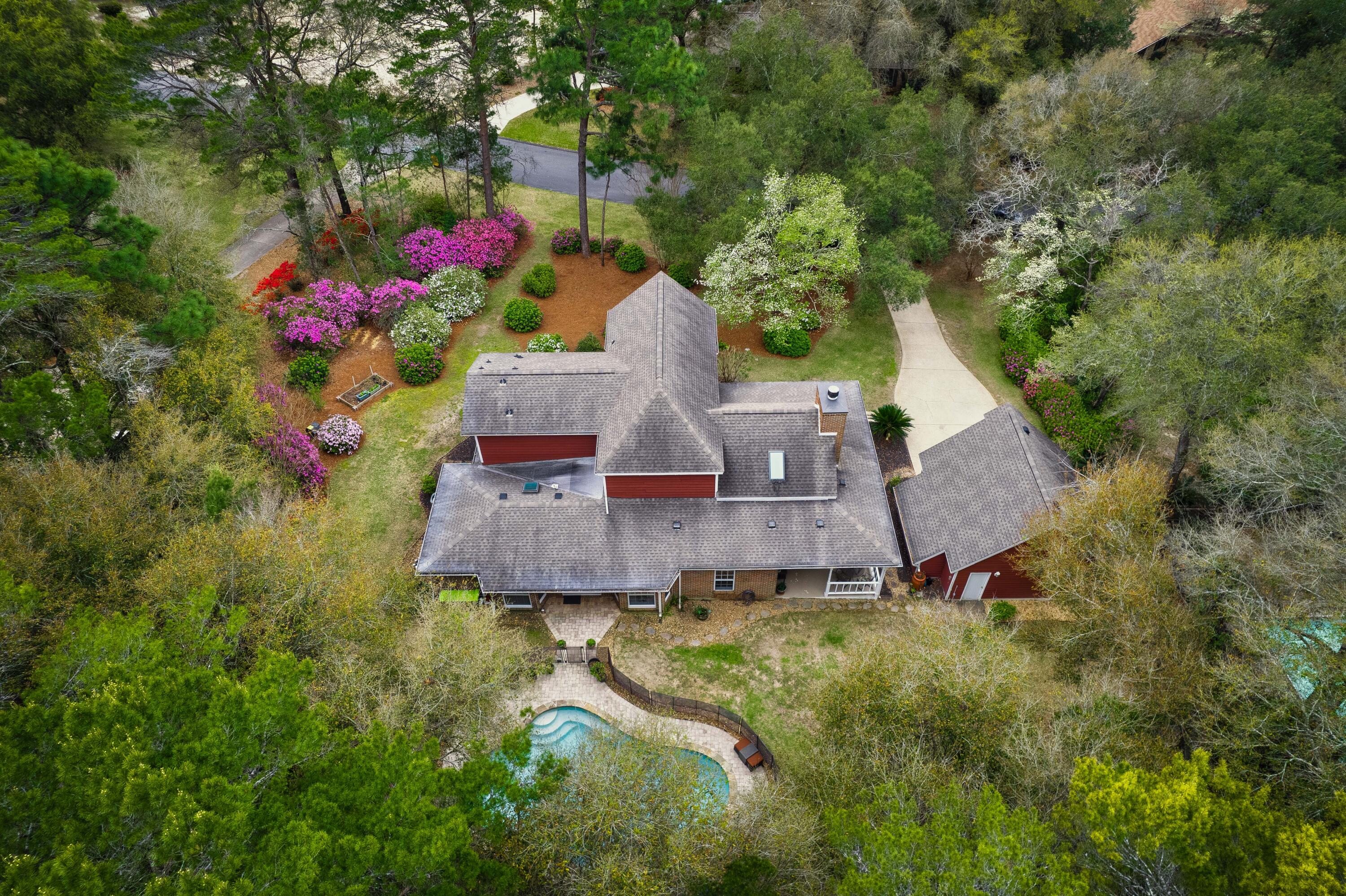 LE CHATEAU - Residential