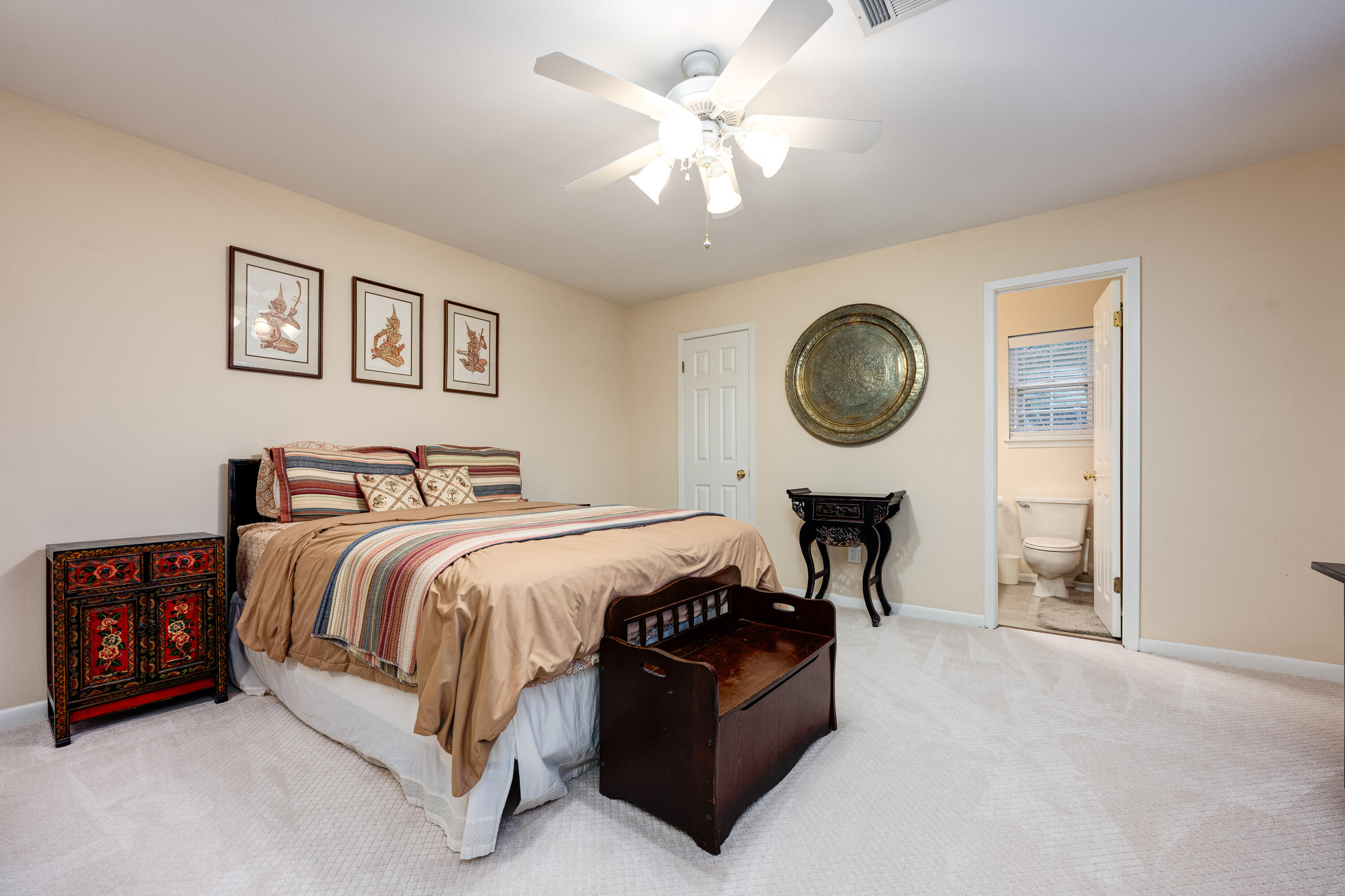 LE CHATEAU - Residential