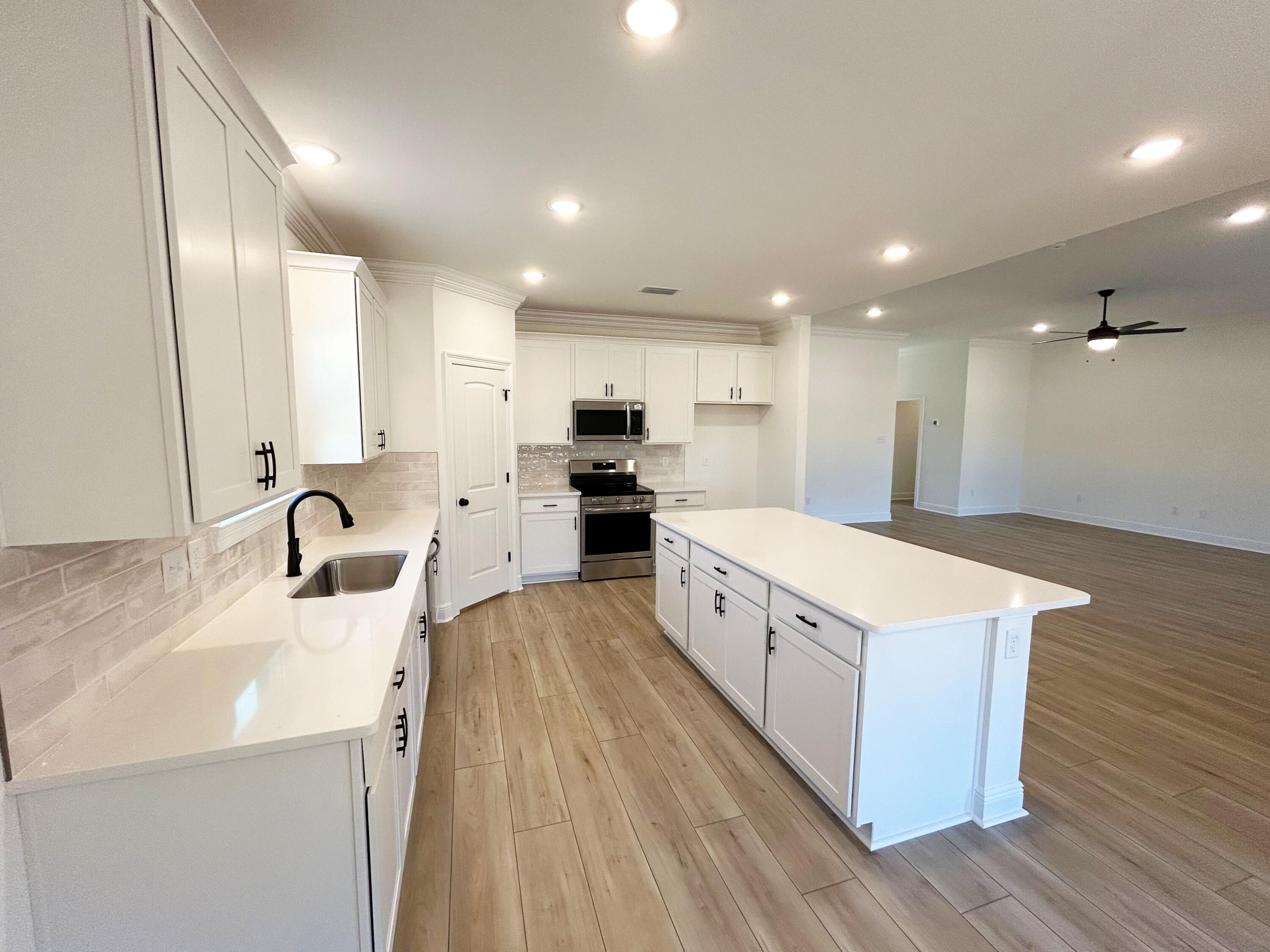 HOUSTON PLACE - Residential