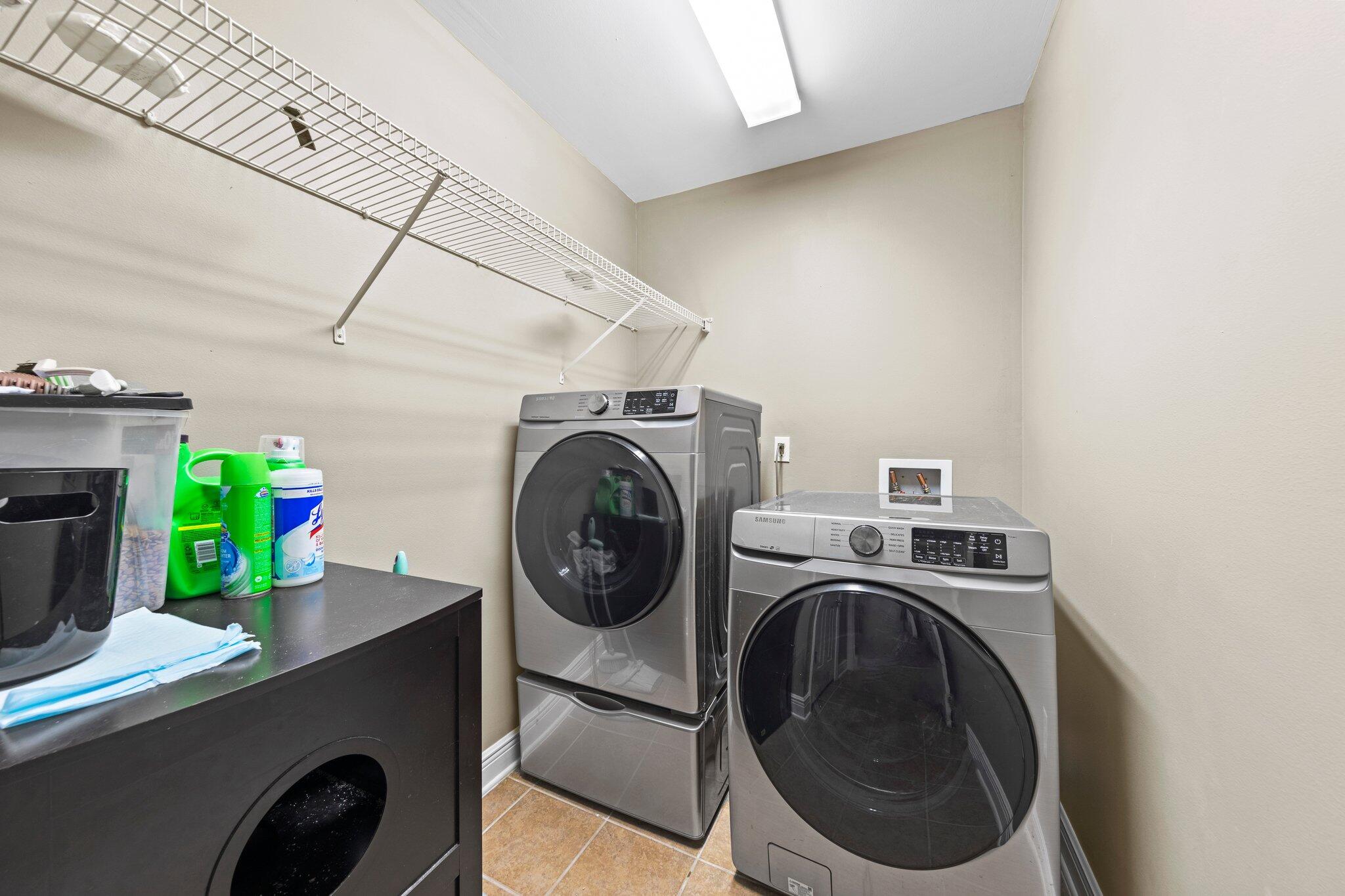 ROLLING RIDGE - Residential