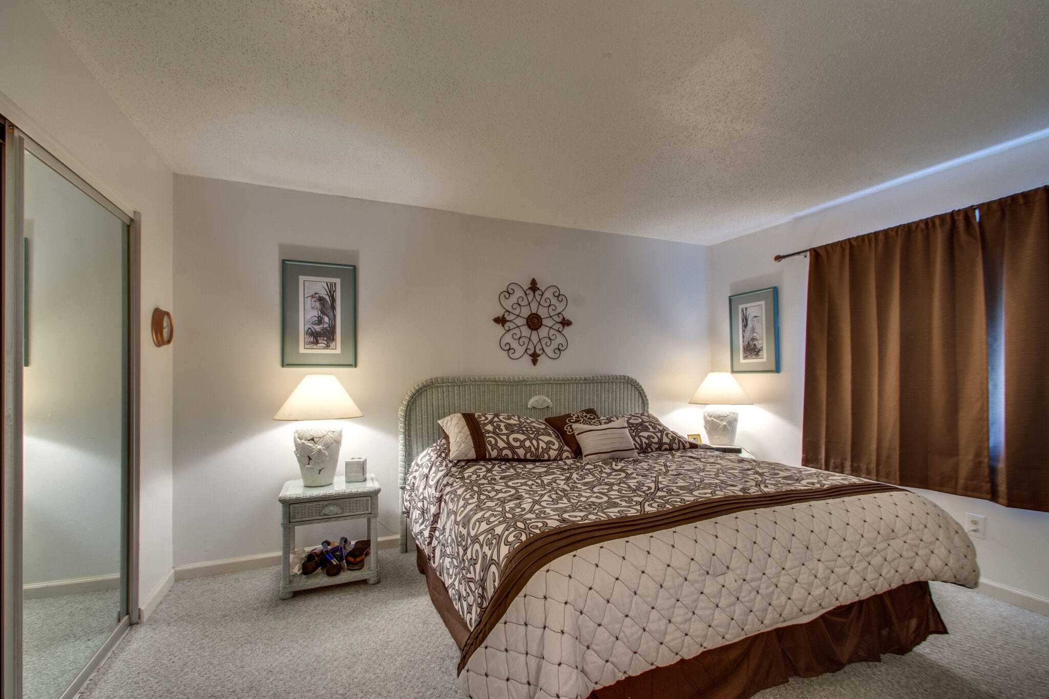 VALENCIA CONDO - Residential