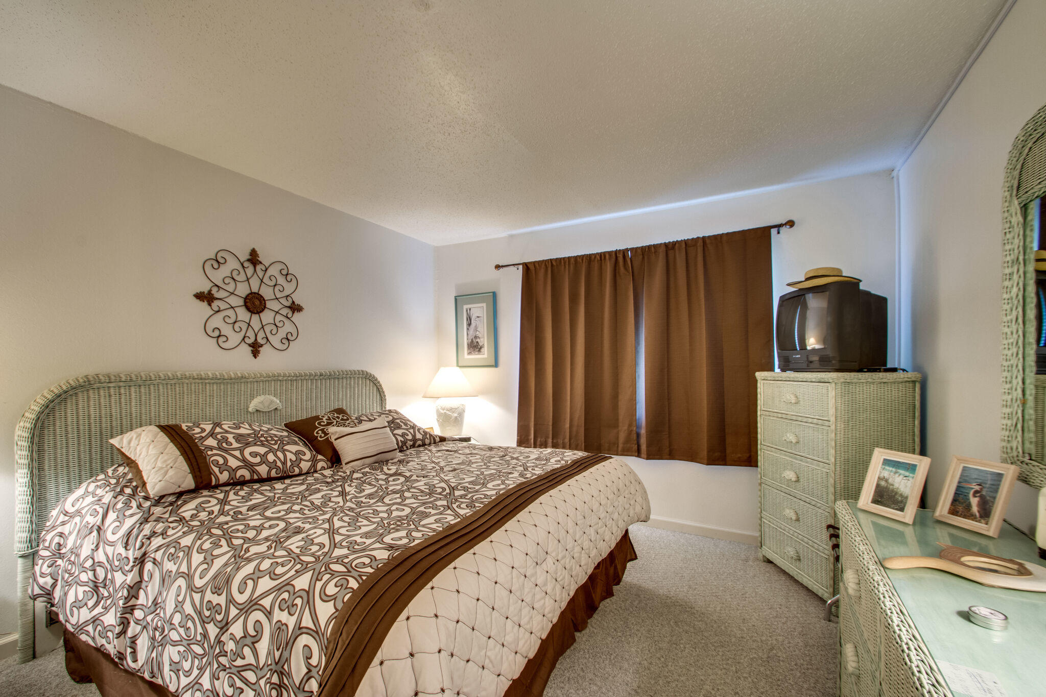 VALENCIA CONDO - Residential