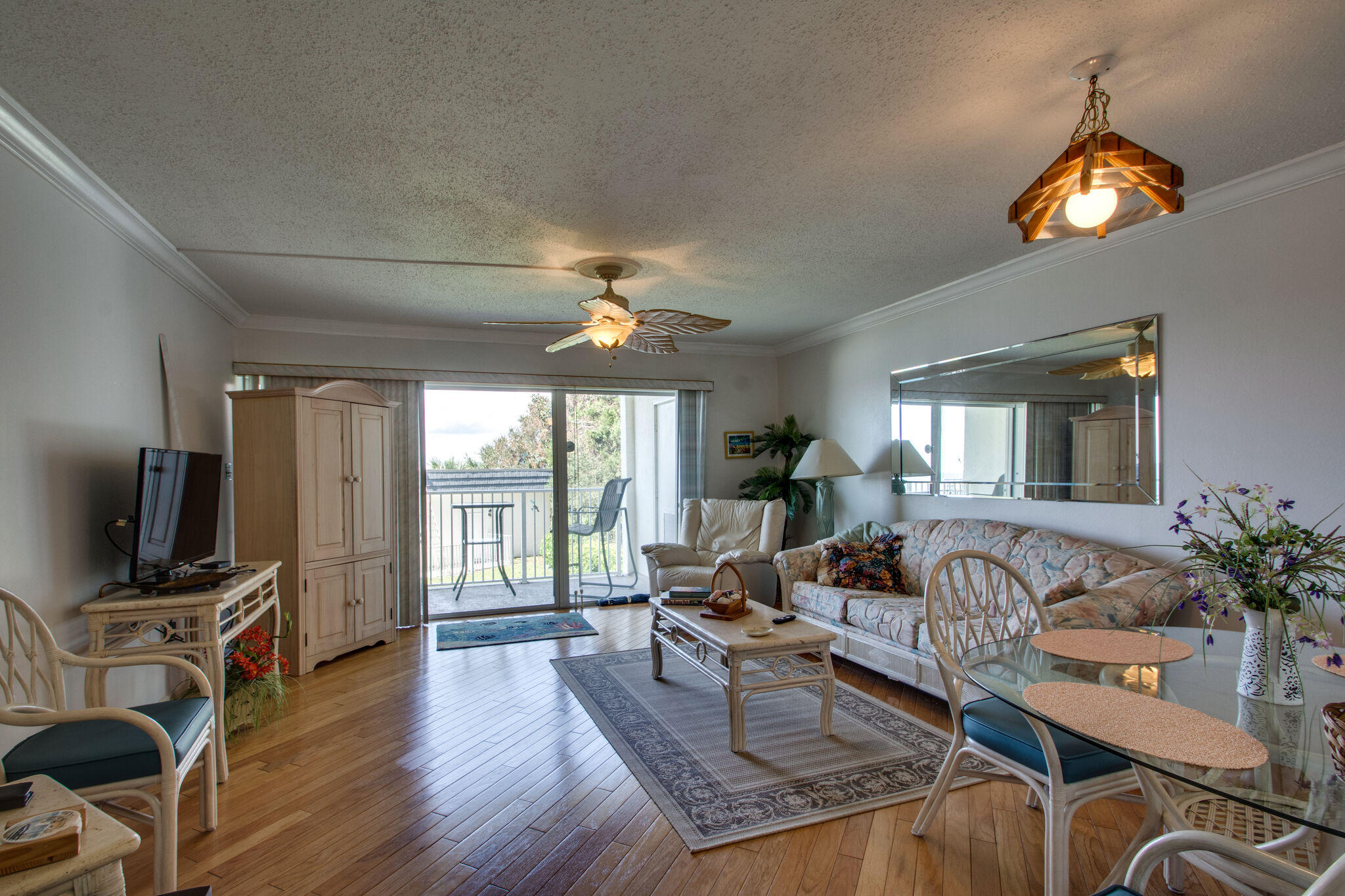 VALENCIA CONDO - Residential