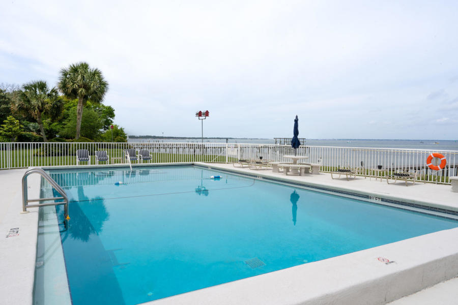 VALENCIA CONDO - Residential