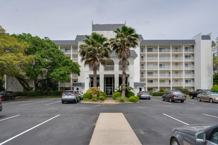 VALENCIA CONDO - Residential