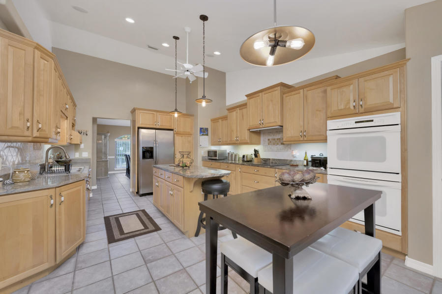 HOLLEY BY THE SEA - Residential