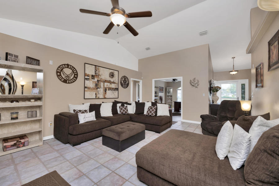 HOLLEY BY THE SEA - Residential