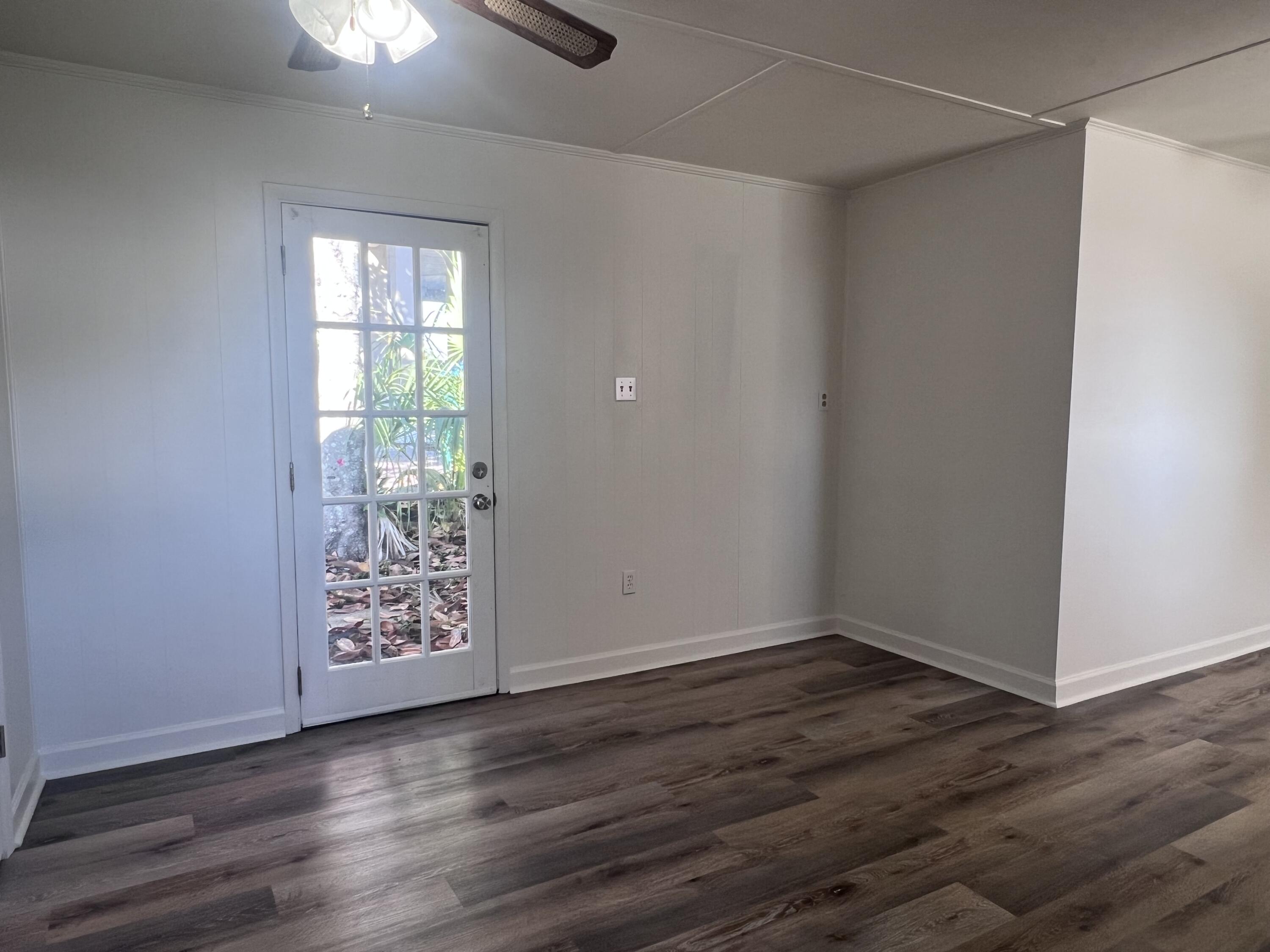 EL CENTRO BEACH - Residential