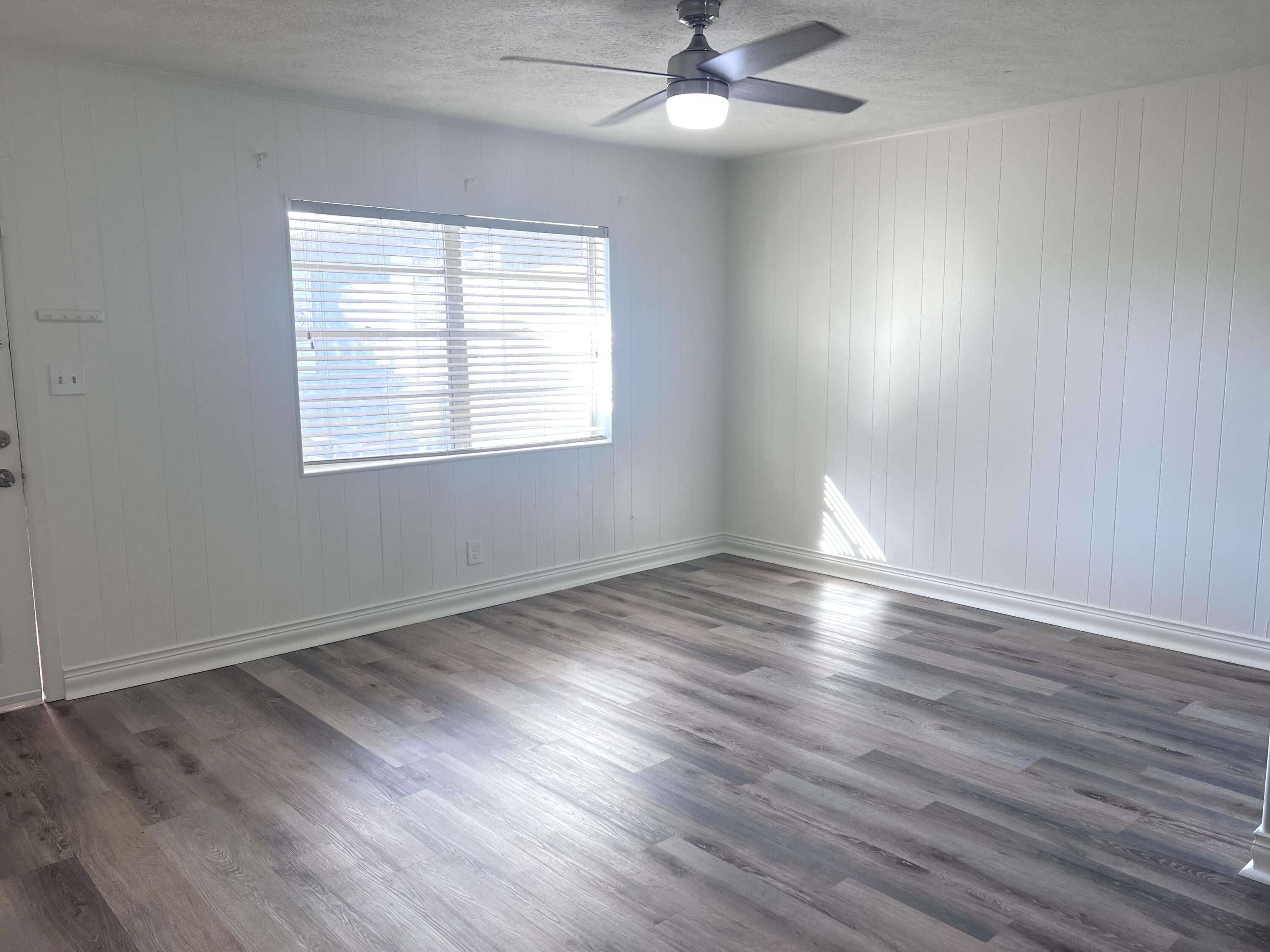 EL CENTRO BEACH - Residential