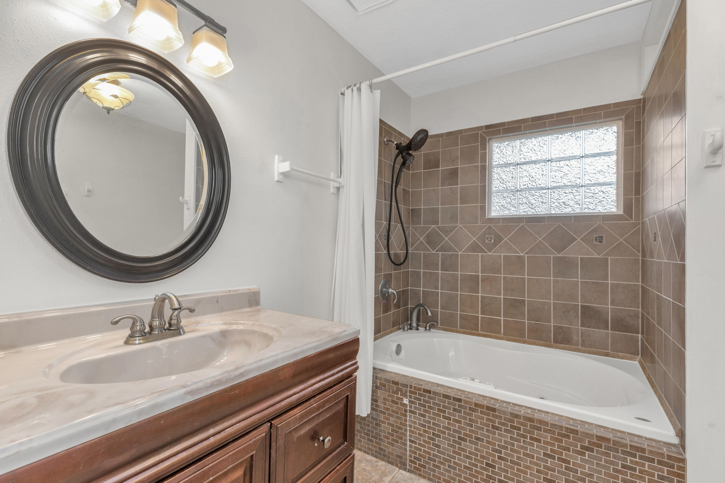 CHARLESTON - Residential