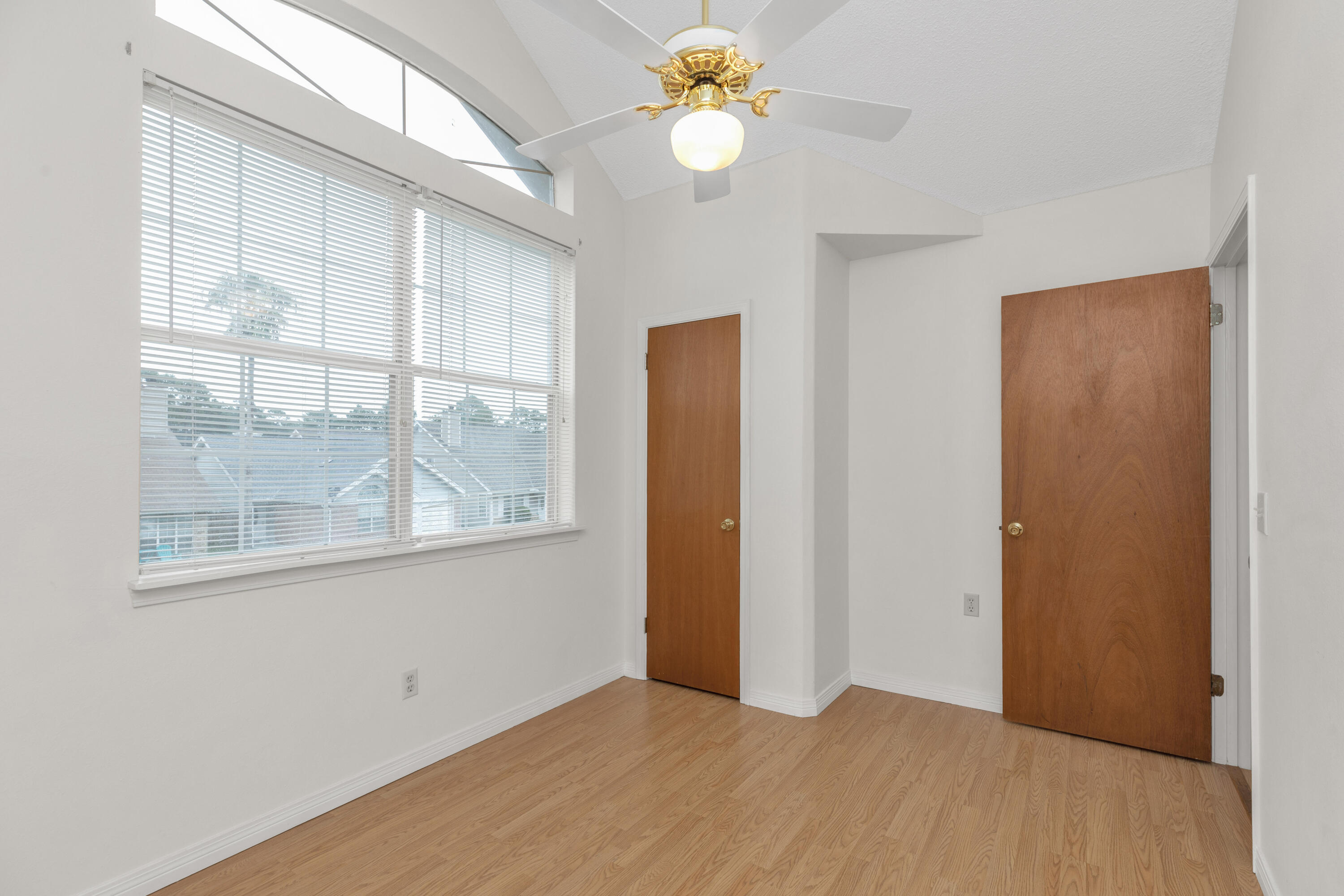 CHARLESTON - Residential