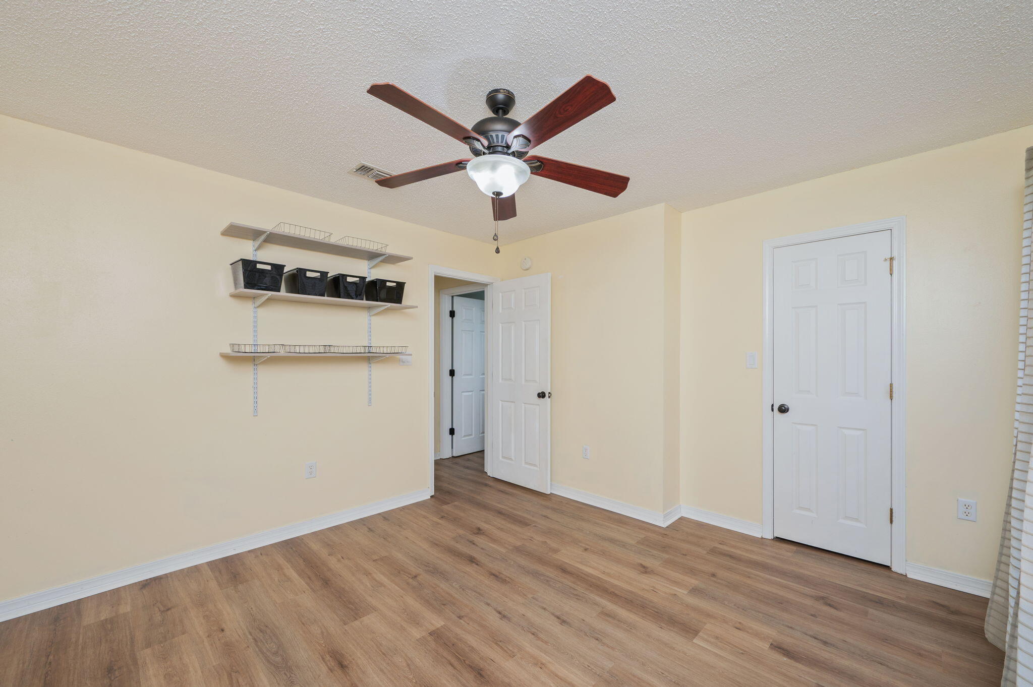 BROOKE ESTATES PH I - Residential