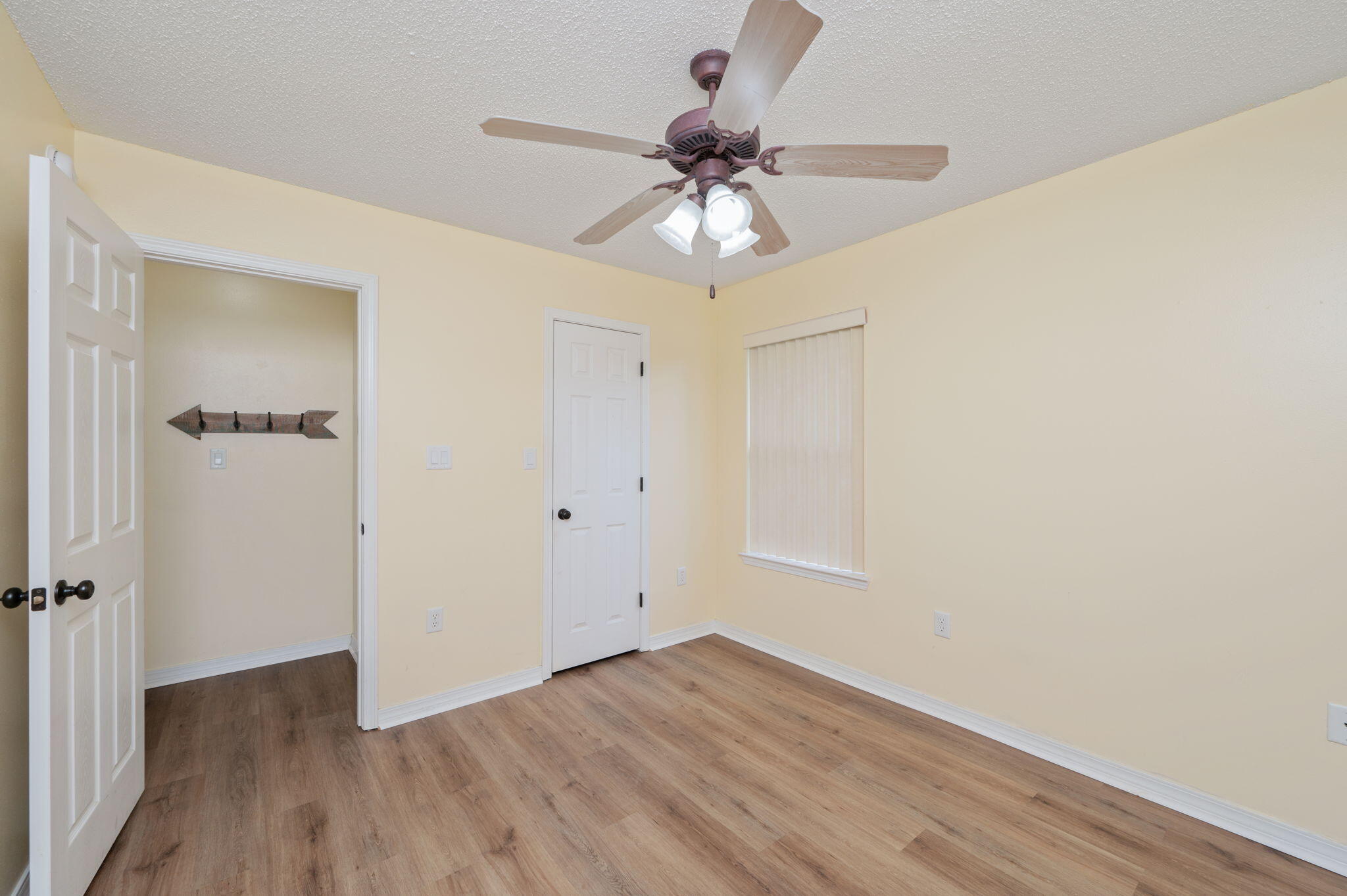 BROOKE ESTATES PH I - Residential