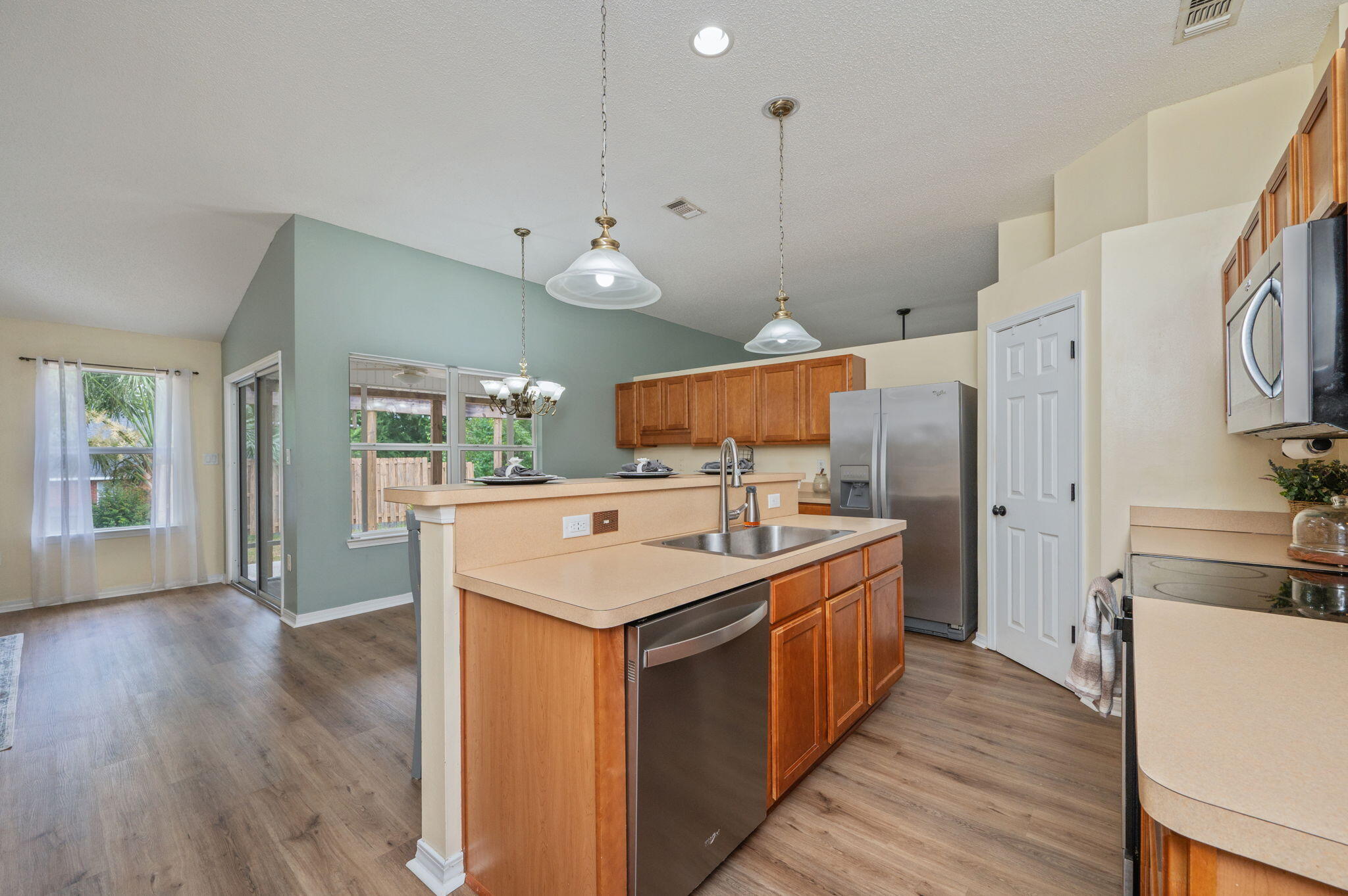 BROOKE ESTATES PH I - Residential