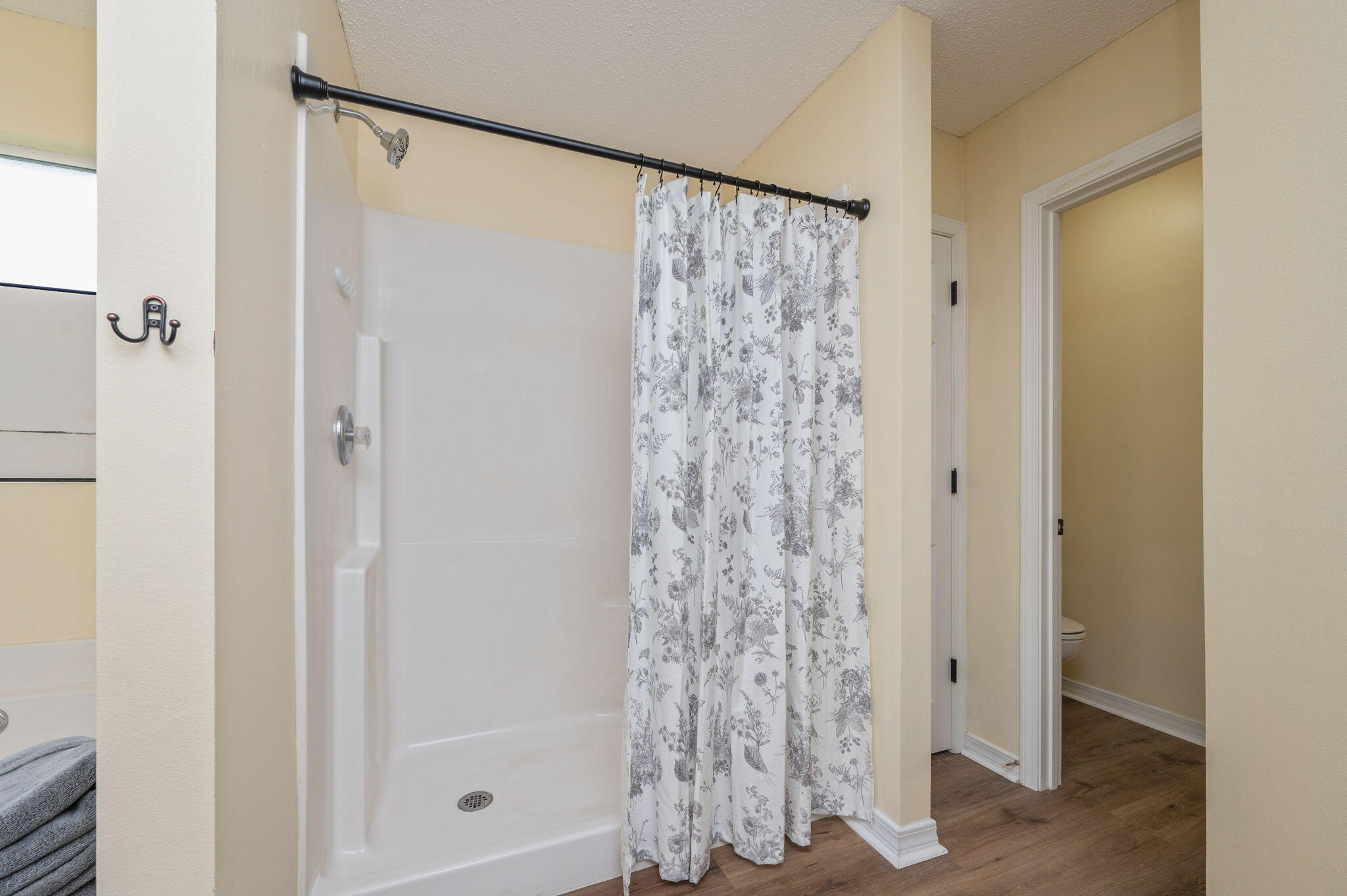 BROOKE ESTATES PH I - Residential