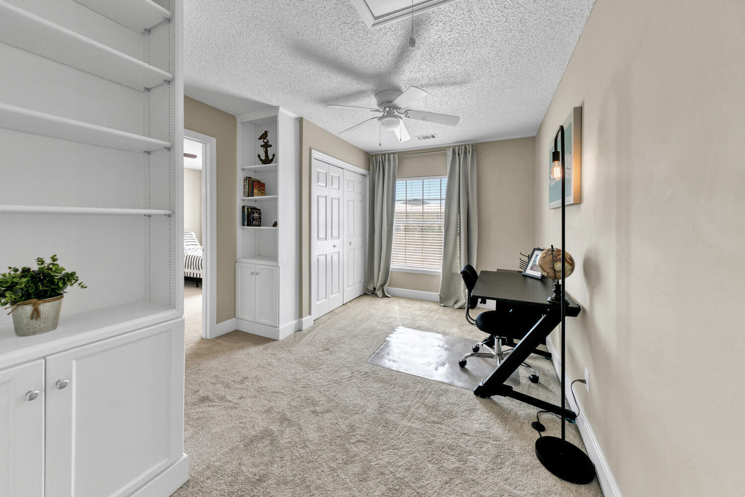 Court Del Mar - Residential
