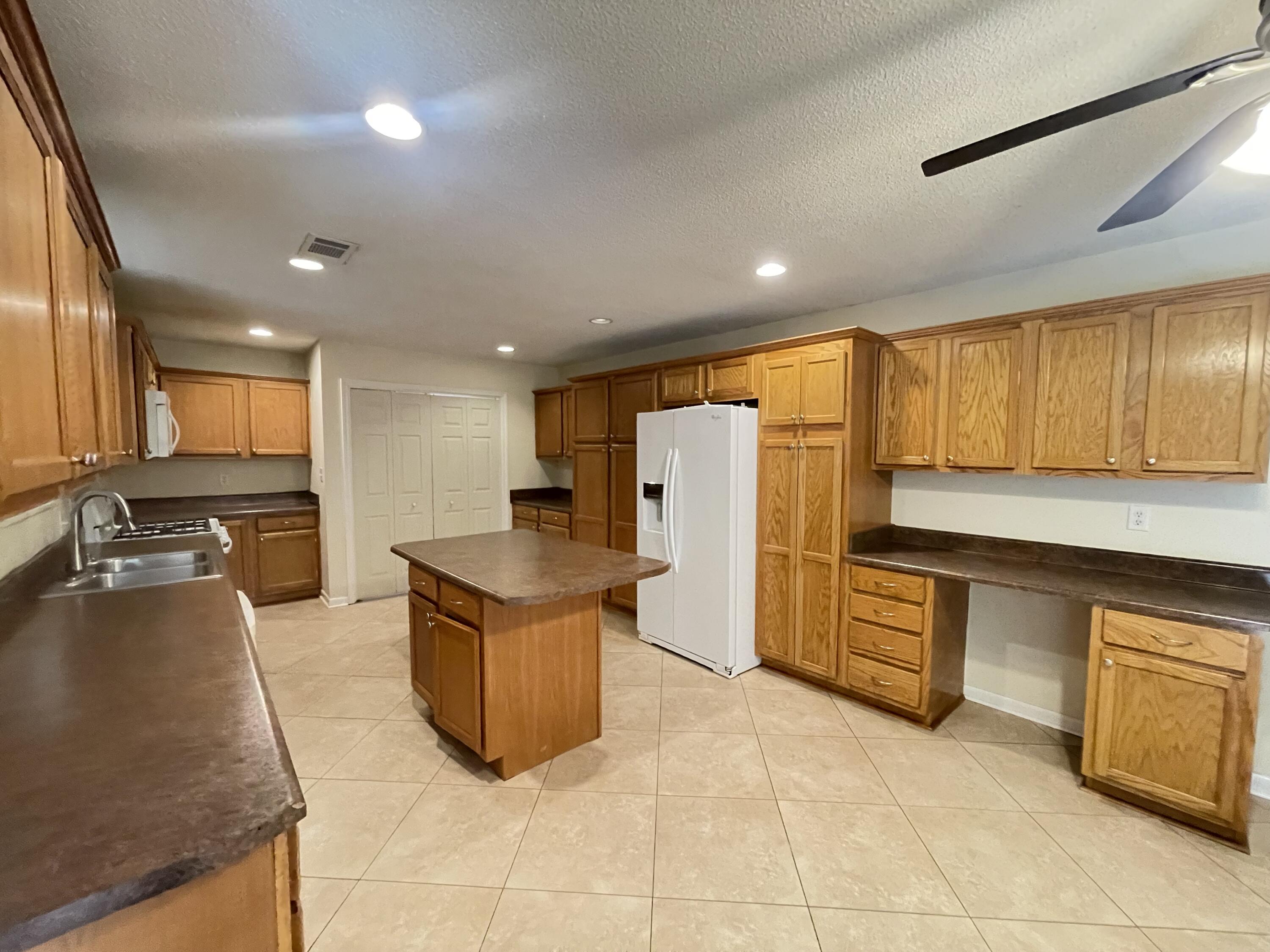PINE LAKE S/D - Residential Lease