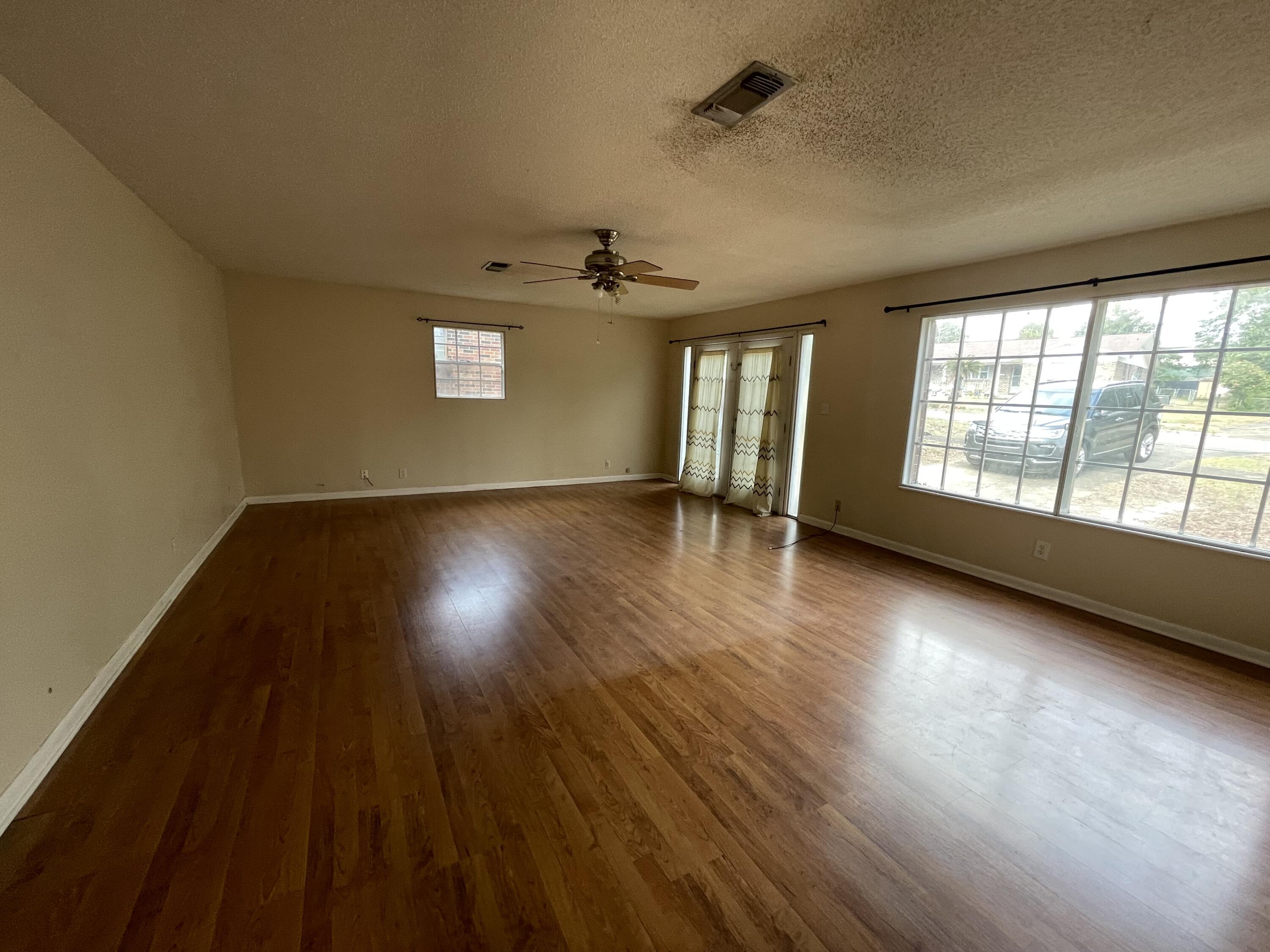 PINE LAKE S/D - Residential Lease