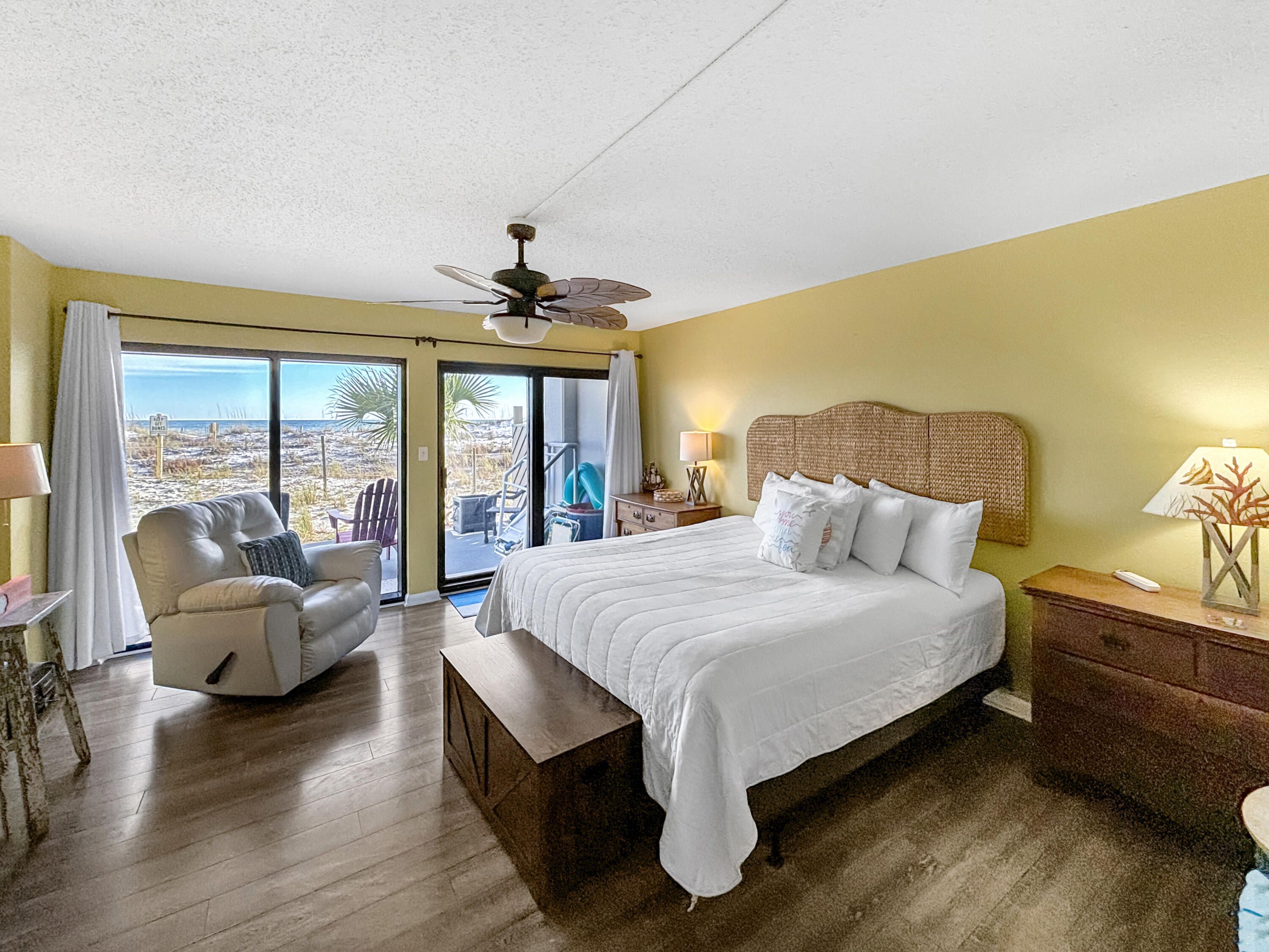 SURF DWELLER CONDO - Residential