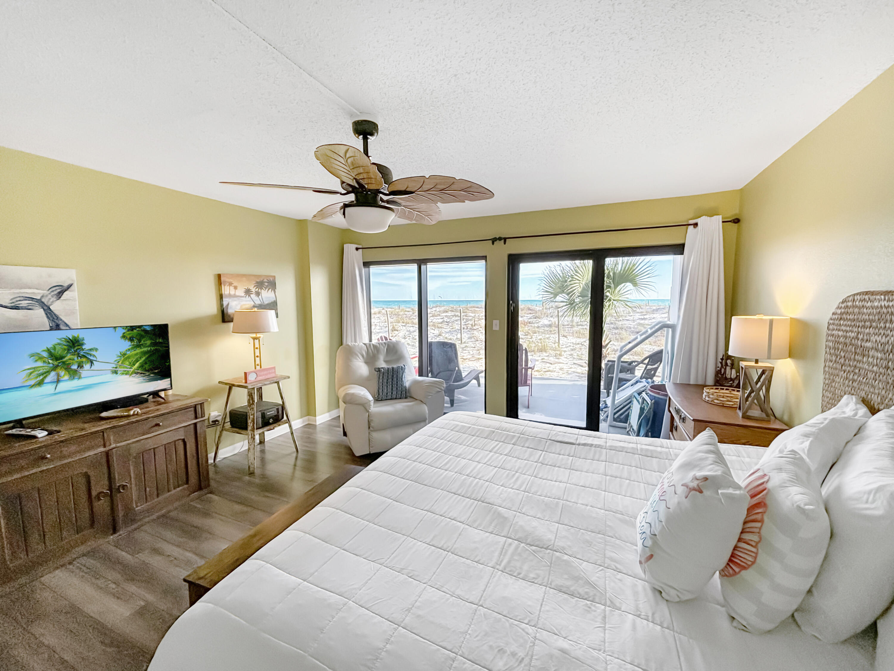 SURF DWELLER CONDO - Residential