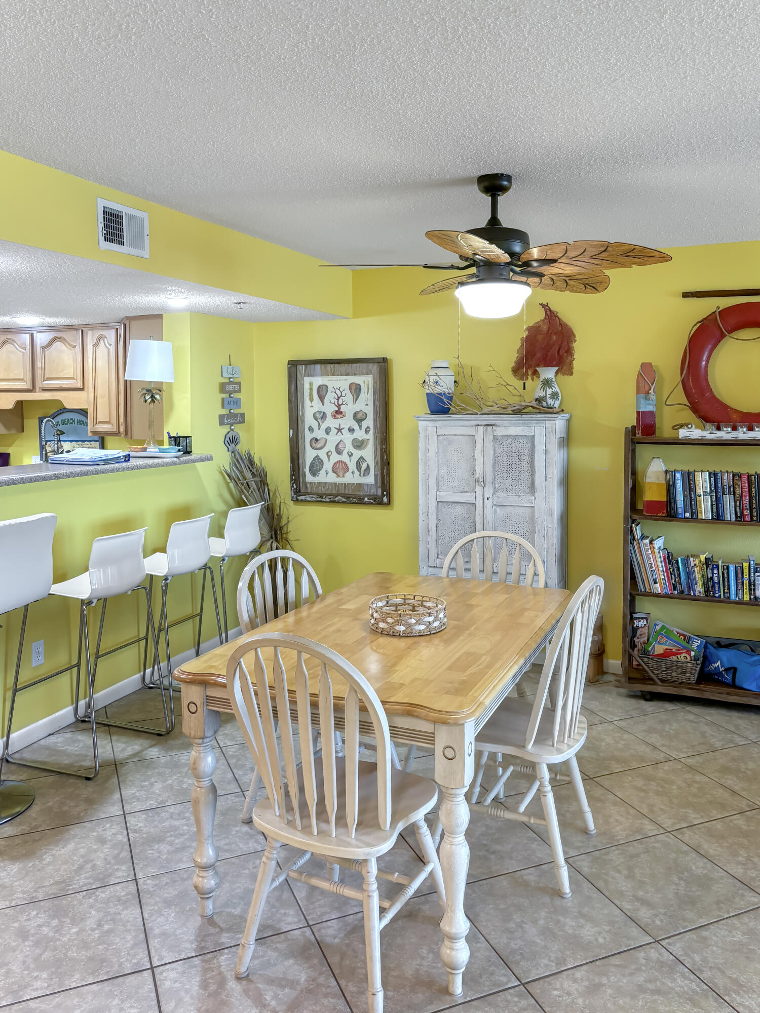 SURF DWELLER CONDO - Residential