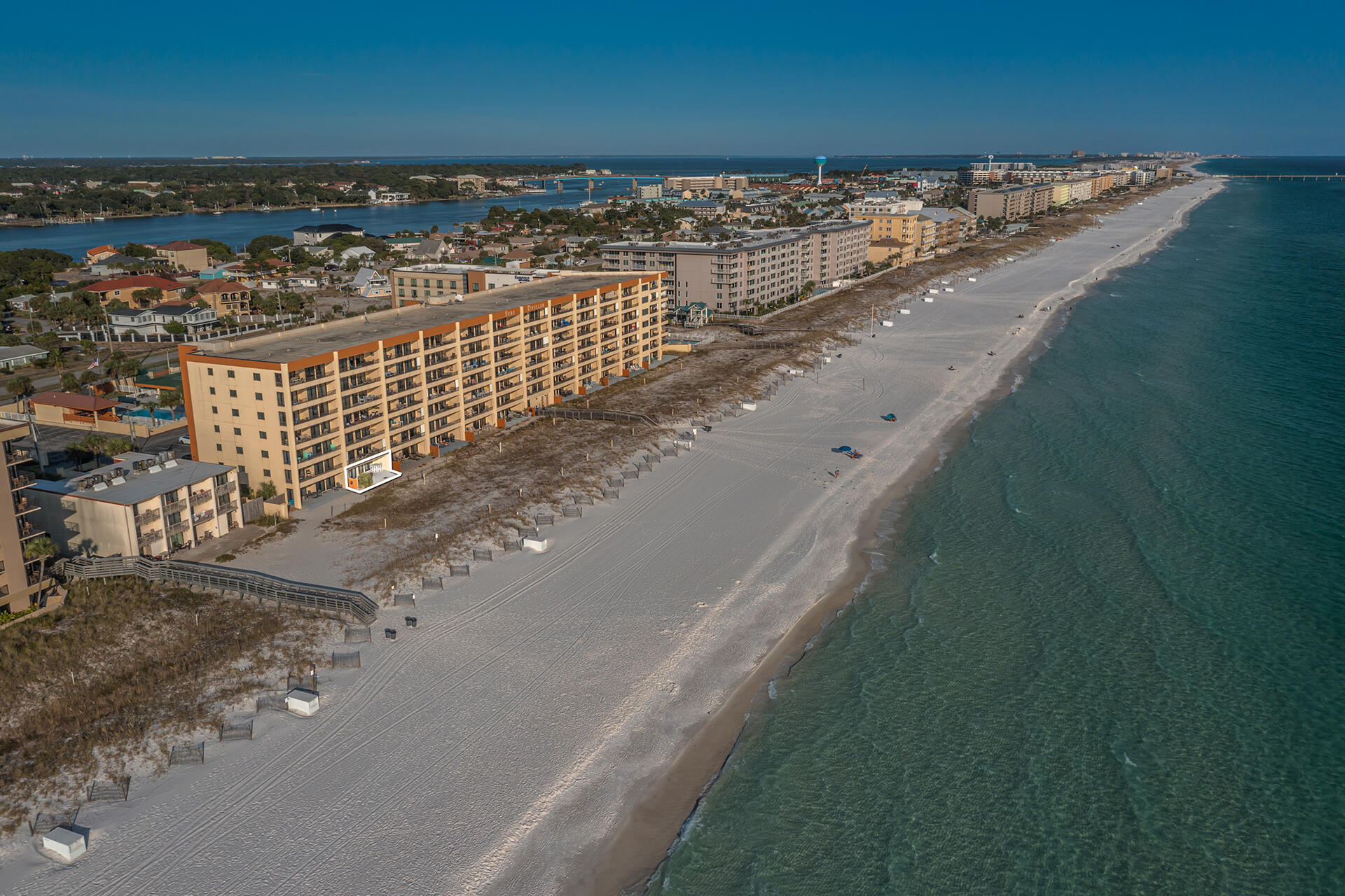 SURF DWELLER CONDO - Residential
