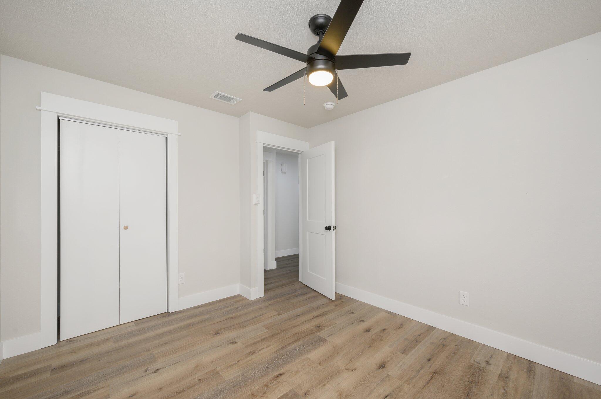 OAKLAND HEIGHTS - Residential