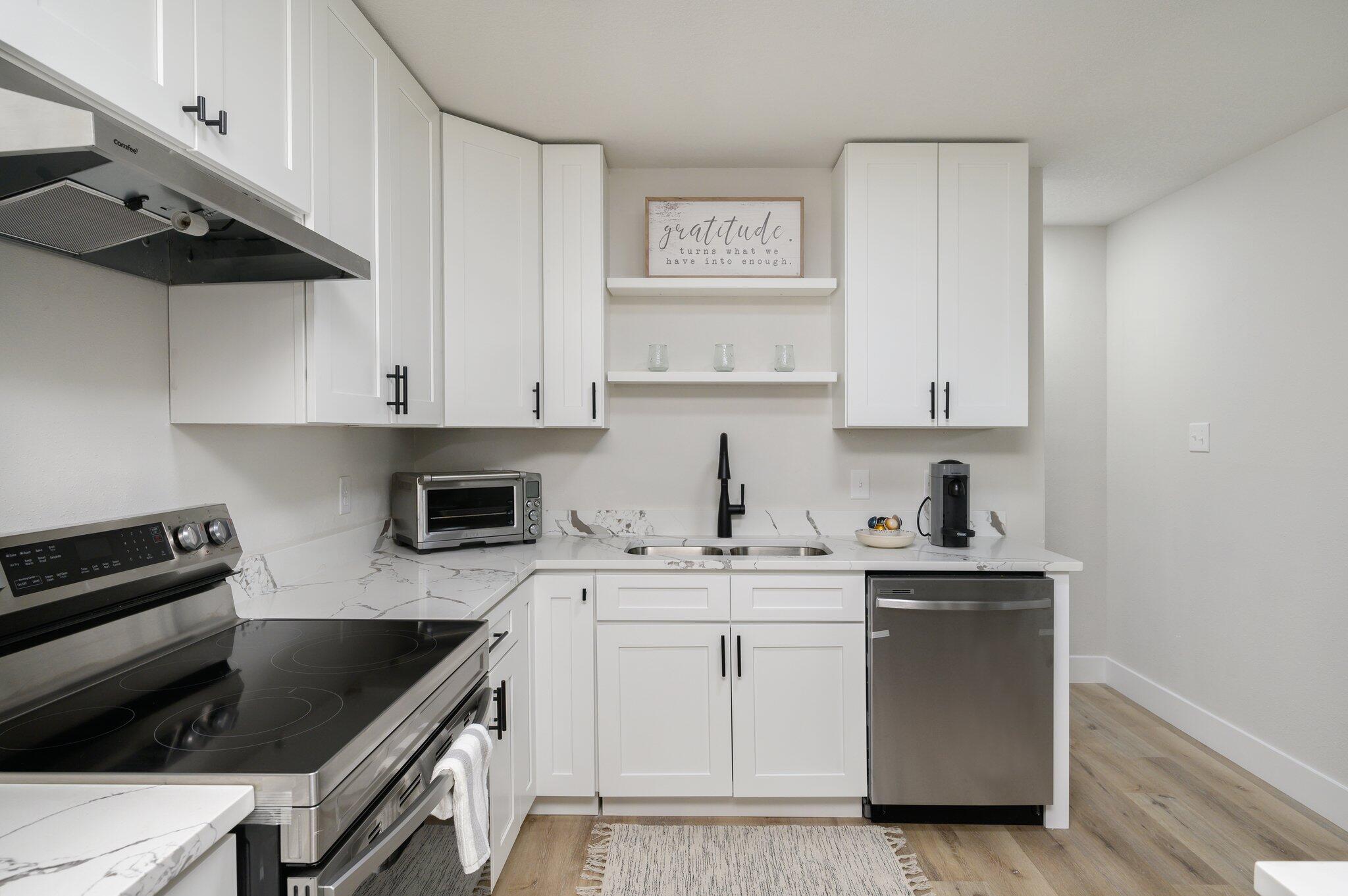 OAKLAND HEIGHTS - Residential