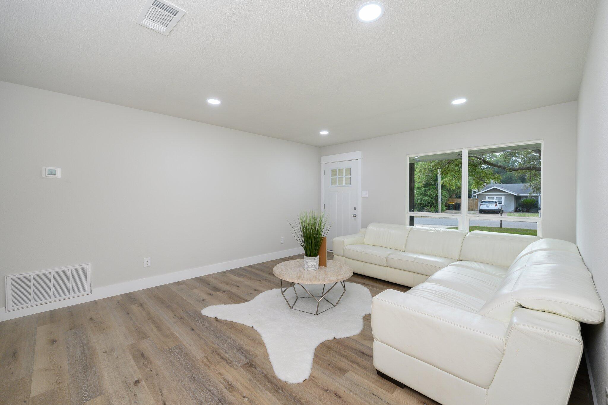 OAKLAND HEIGHTS - Residential