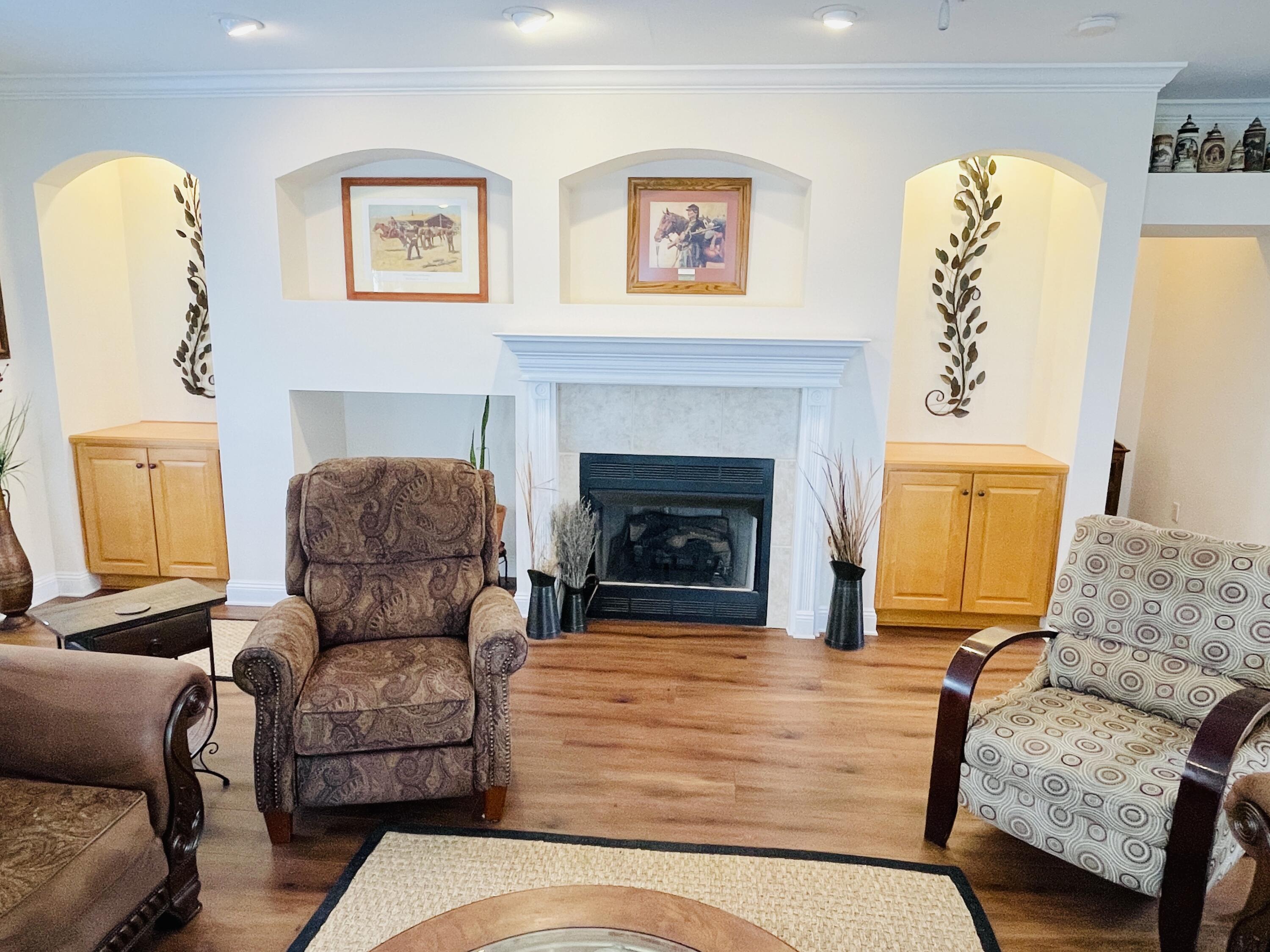 MEDITERRANEAN VILLAGE AT BLUEWATER BAY - Residential