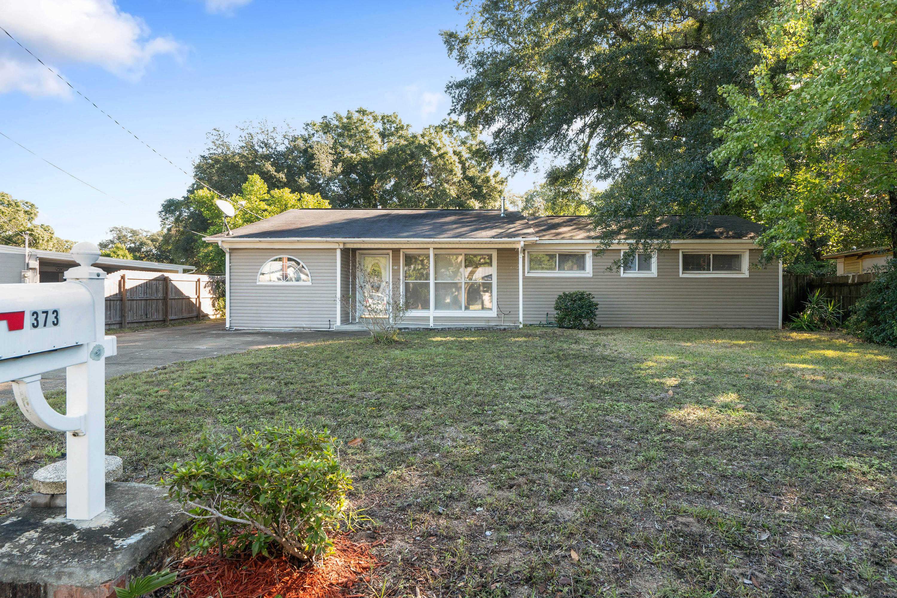 ELLIOTTS POINT 7TH ADDN - Residential