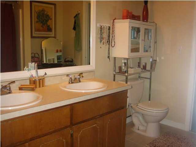 WILAON SQUARE T/H - Residential Lease