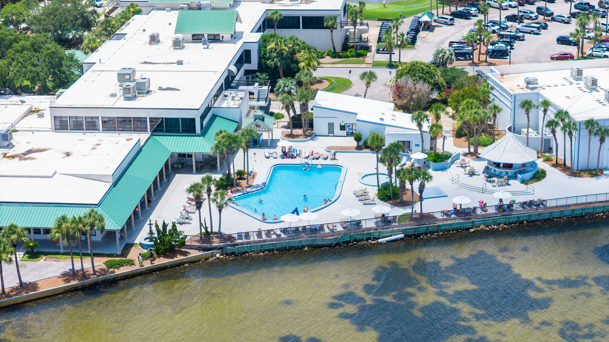VANTAGE POINTE - Residential