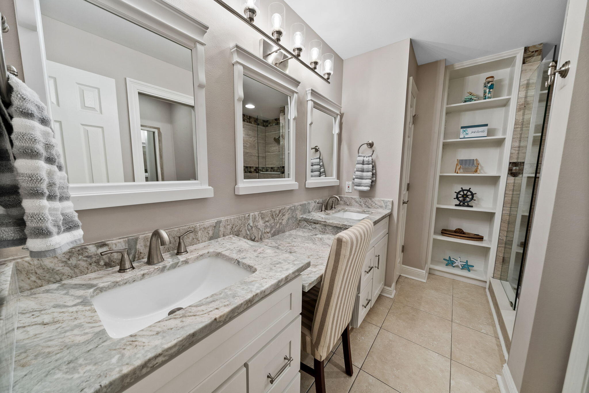 VANTAGE POINTE - Residential