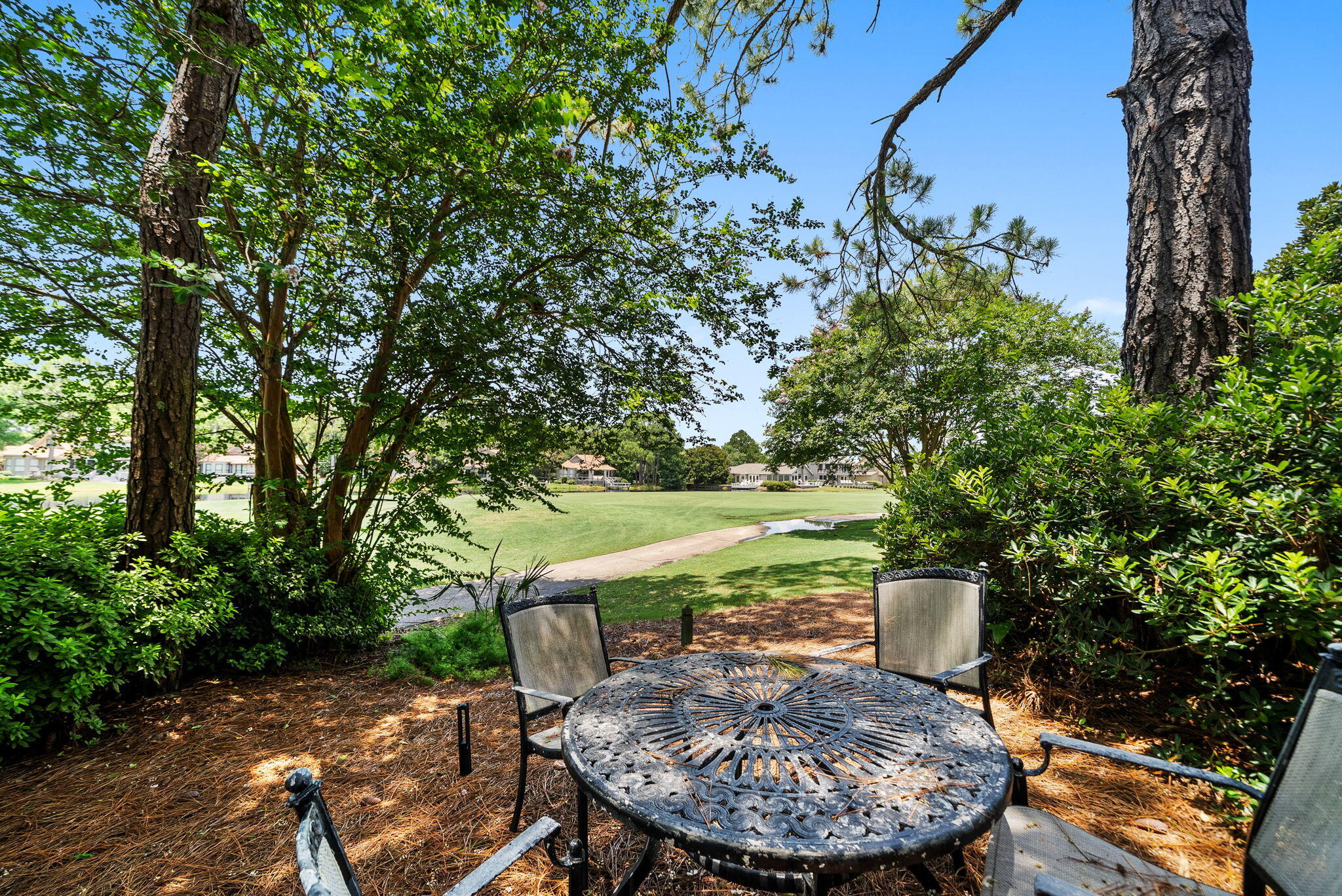 VANTAGE POINTE - Residential