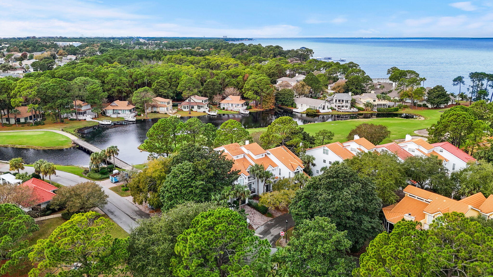 VANTAGE POINTE - Residential