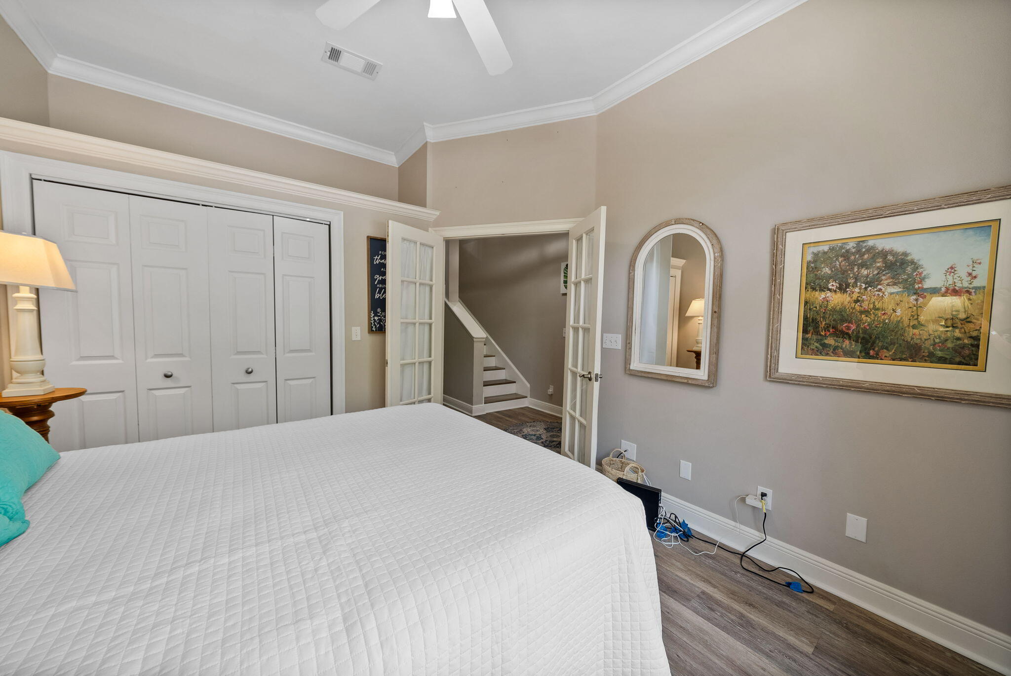 VANTAGE POINTE - Residential