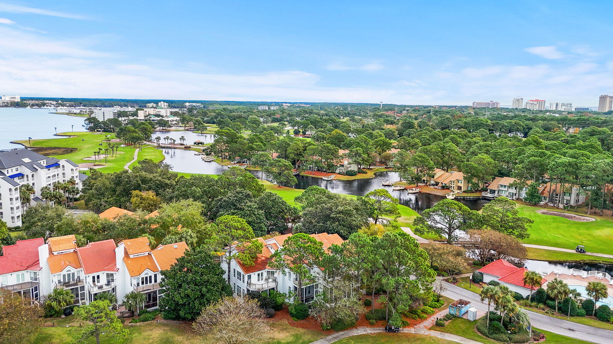 VANTAGE POINTE - Residential