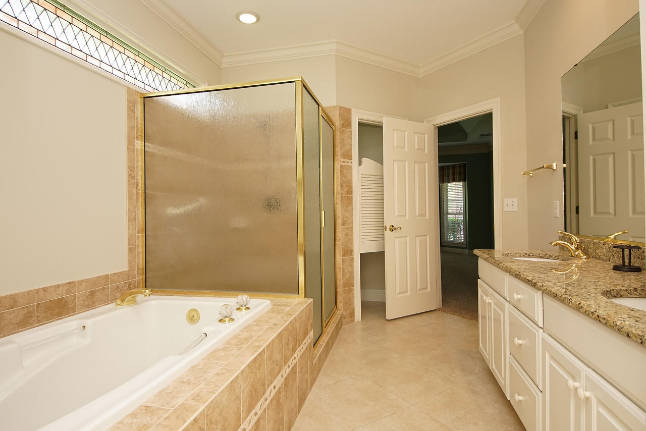 TURNBERRY PLACE - Residential