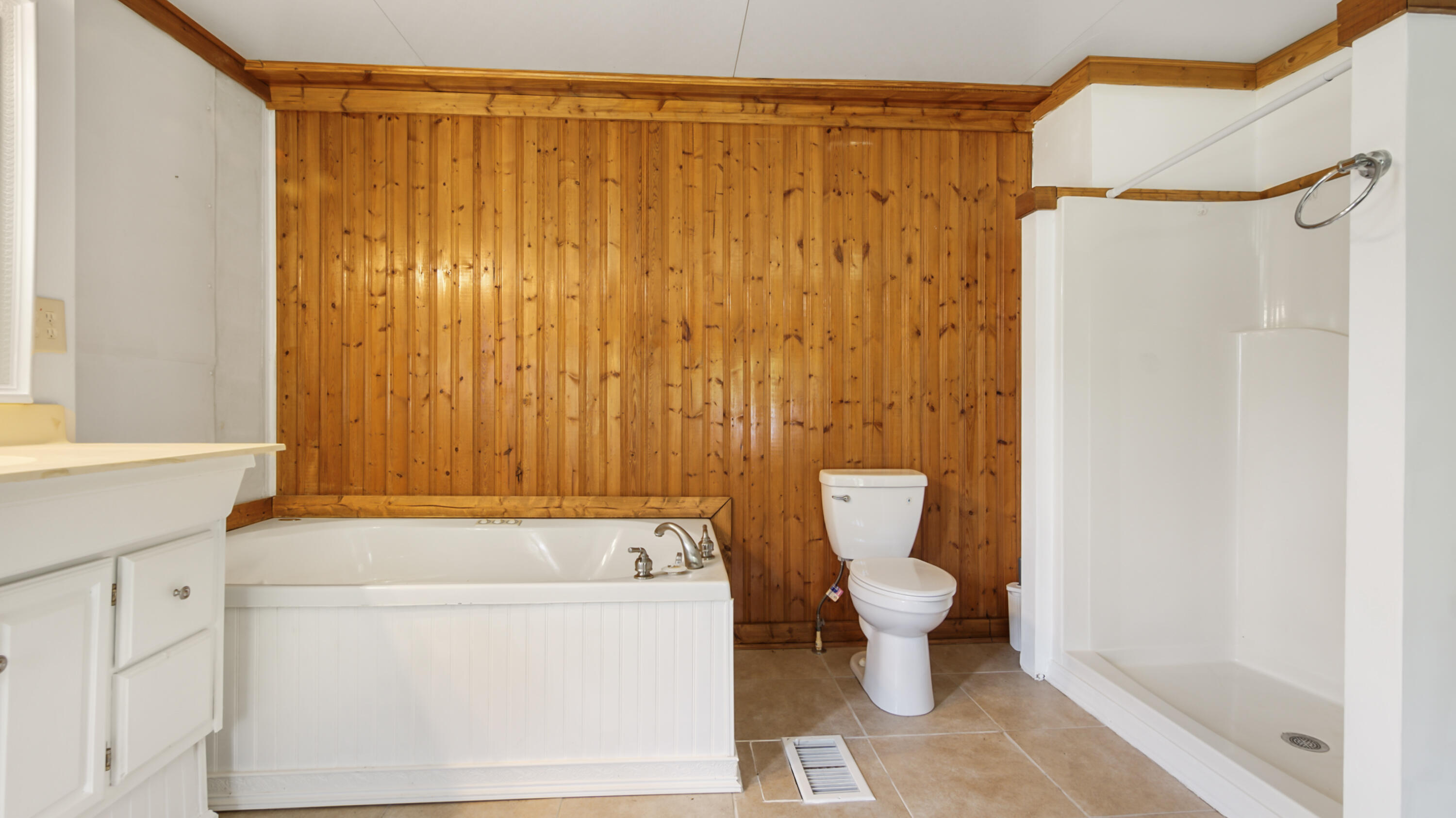 NO RECORDED SUBDIVISION - Residential