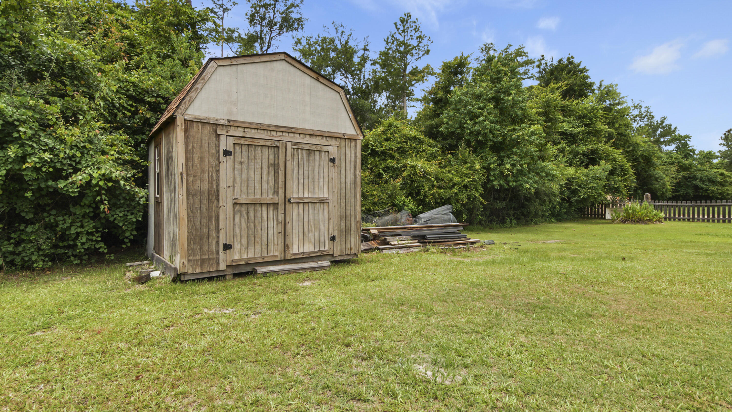 NO RECORDED SUBDIVISION - Residential