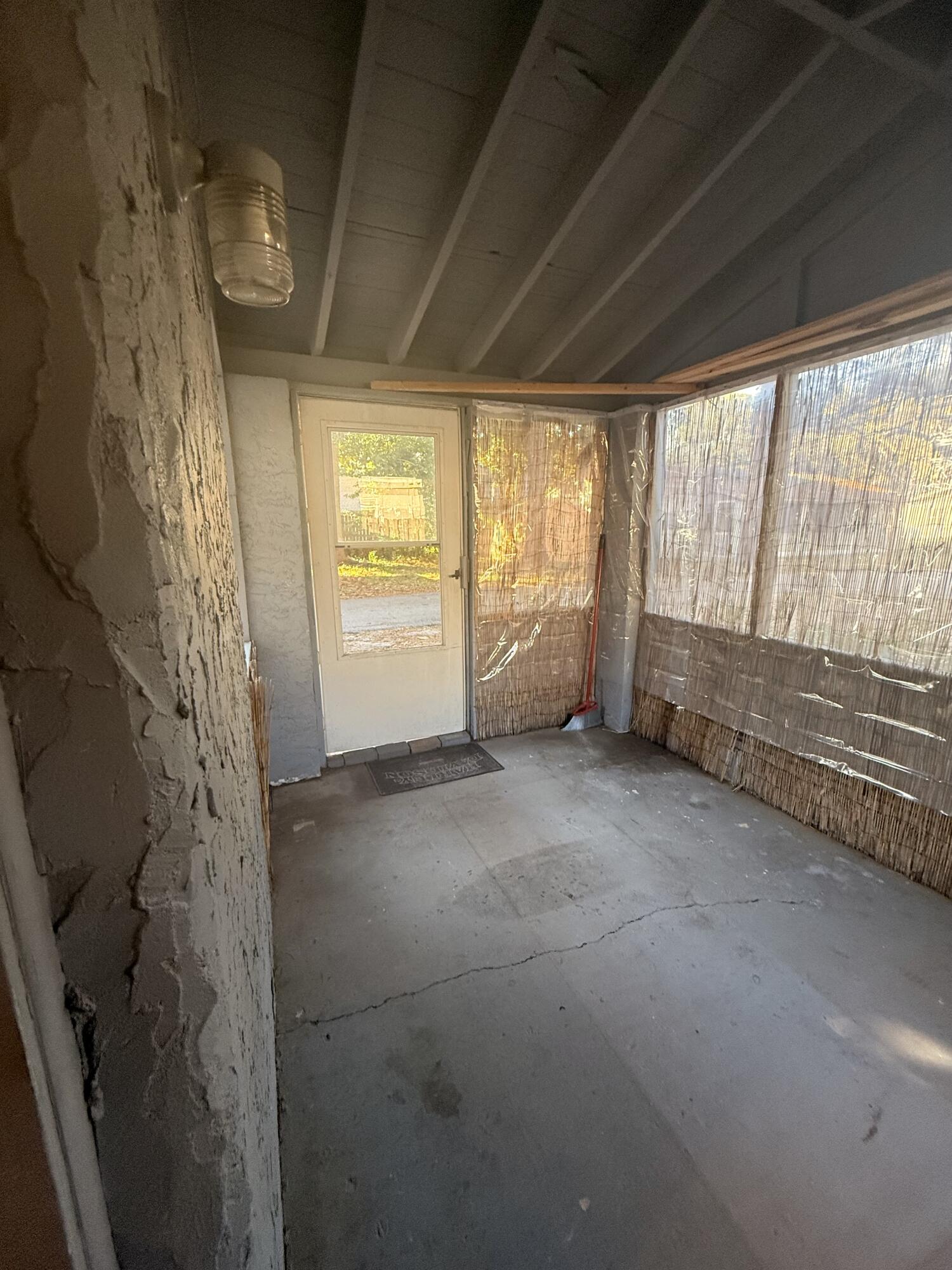 STONEY BEACH - Residential Lease