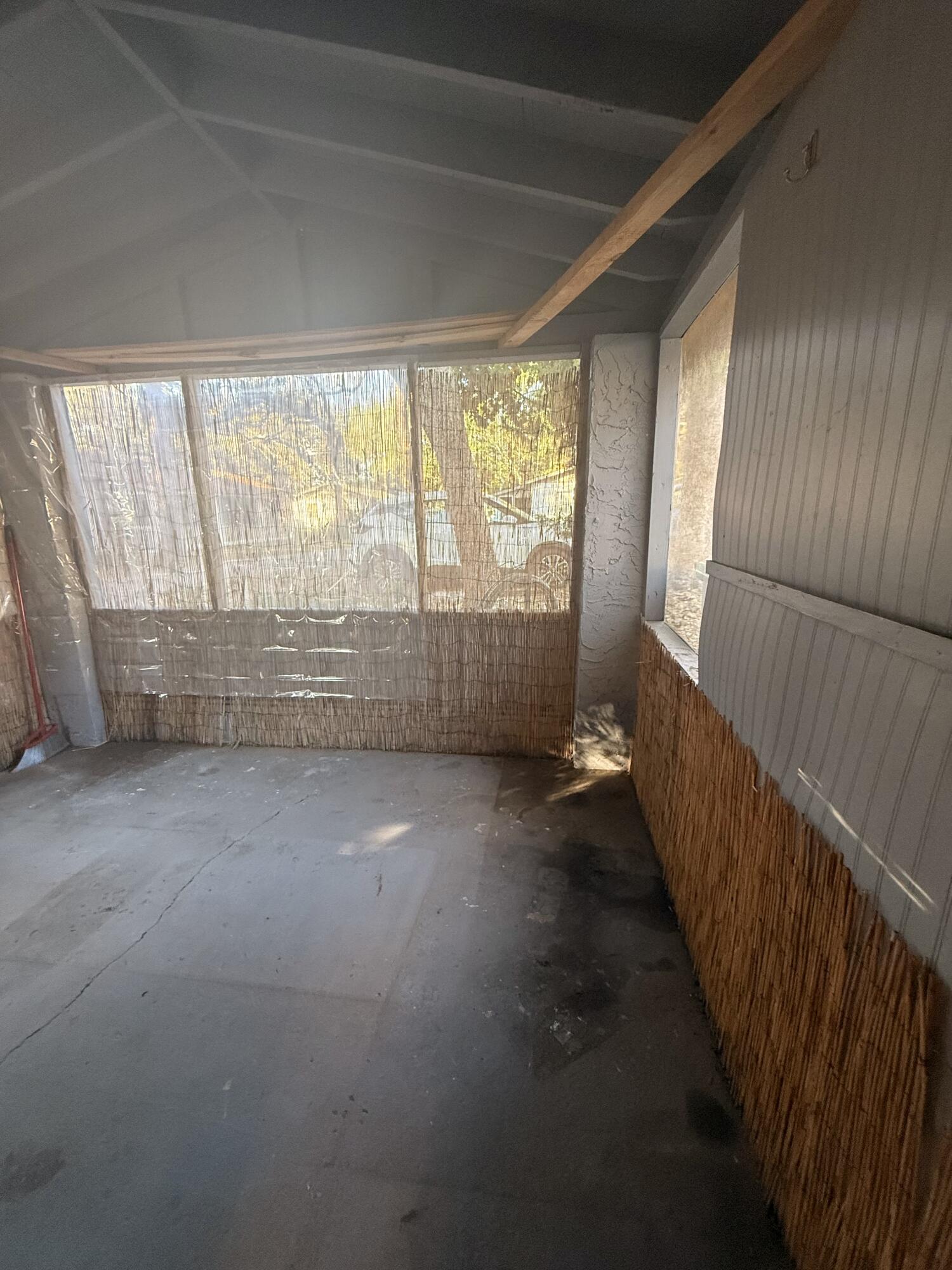 STONEY BEACH - Residential Lease