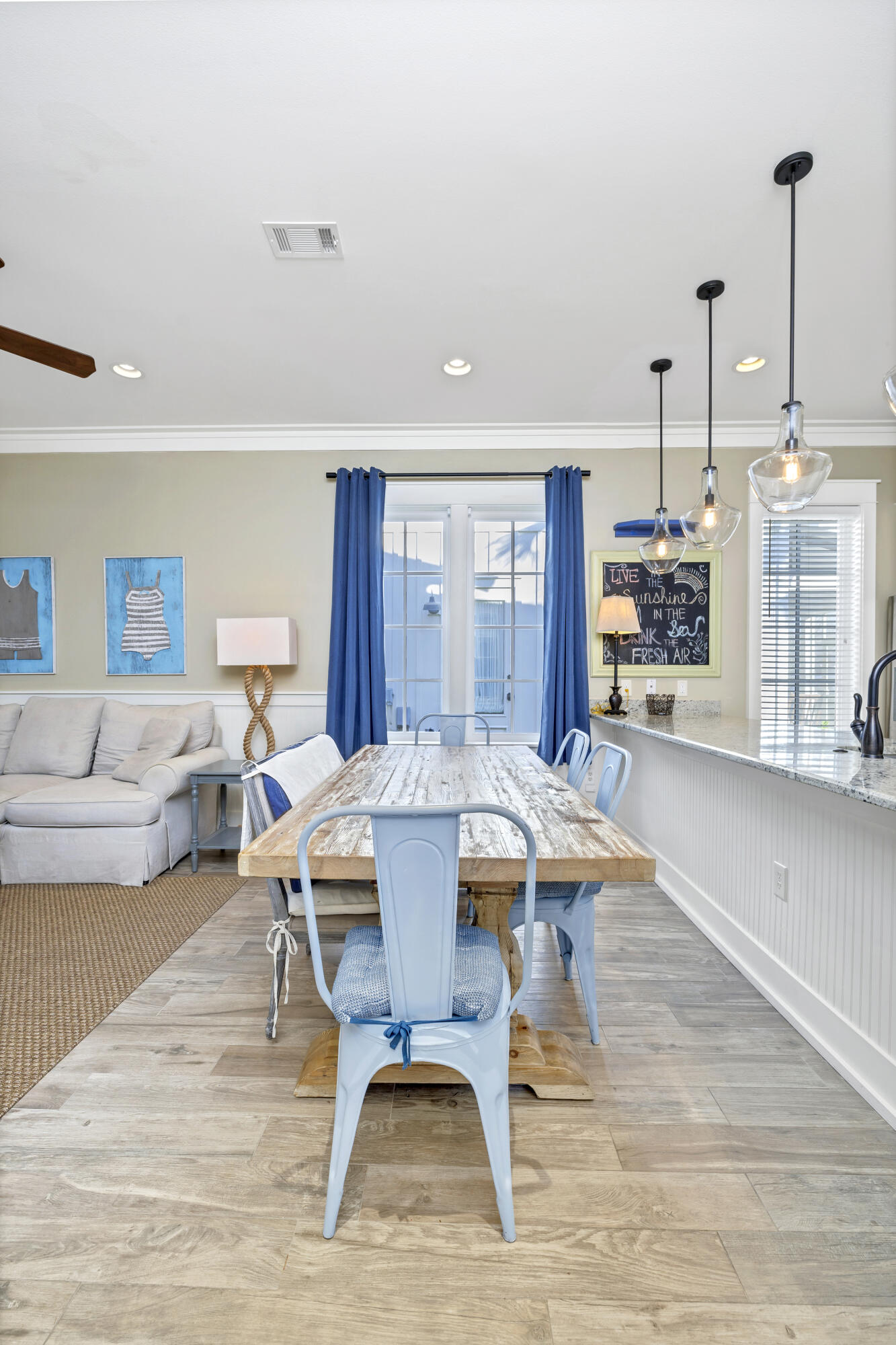 BUNGALOS AT SANDESTIN - Residential