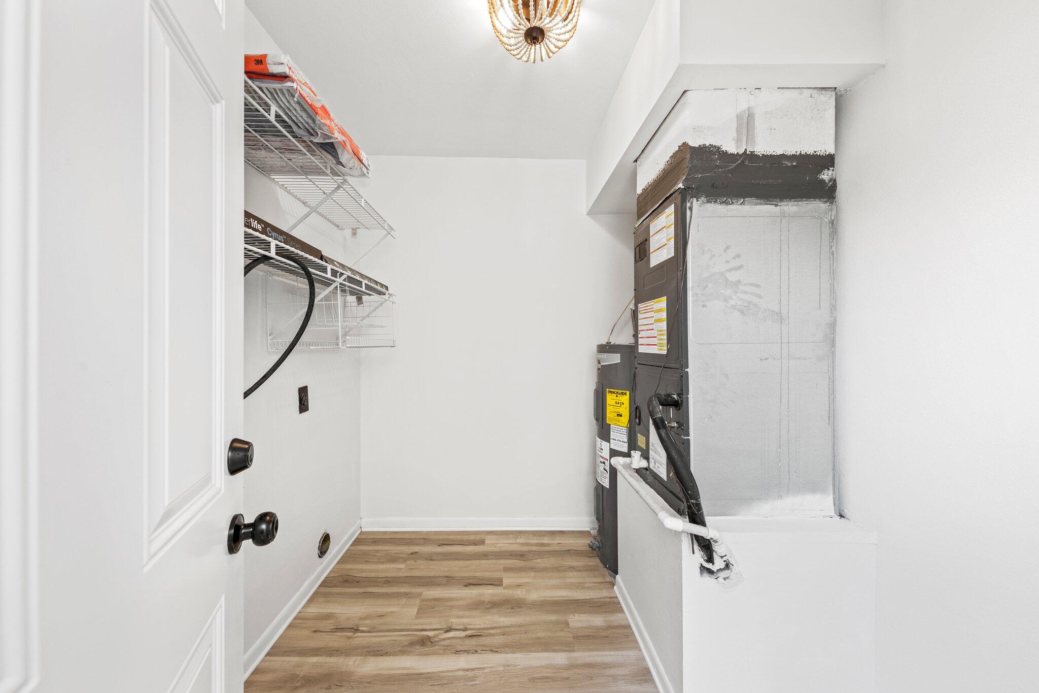 VIKING MANOR PH 1 - Residential