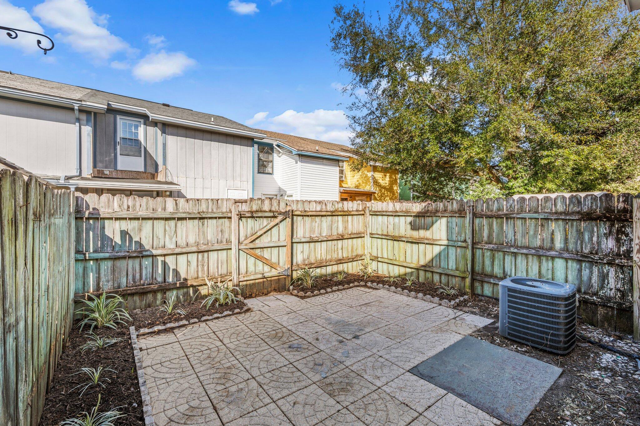 VIKING MANOR PH 1 - Residential